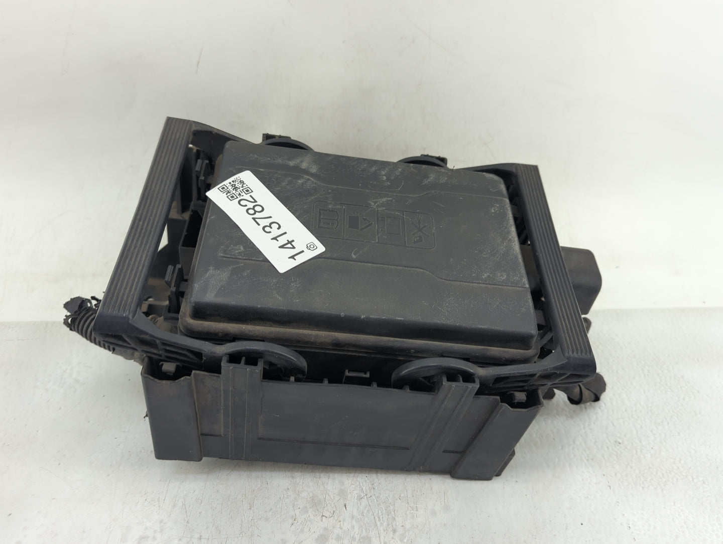 2016-2018 Chevrolet Silverado 1500 Fusebox Fuse Box Panel Relay Module Fits Fits 2016 2017 2018 OEM Used Auto Parts - Oemuse