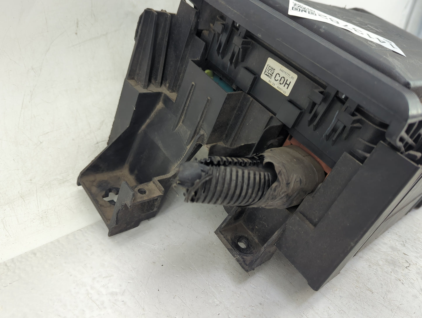 2016-2018 Chevrolet Silverado 1500 Fusebox Fuse Box Panel Relay Module Fits Fits 2016 2017 2018 OEM Used Auto Parts - Oemuse