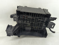 2017-2019 Chevrolet Silverado 1500 Fusebox Fuse Box Panel Relay Module P/N:84075777_02 Fits Fits 2017 2018 2019 OEM Used Aut