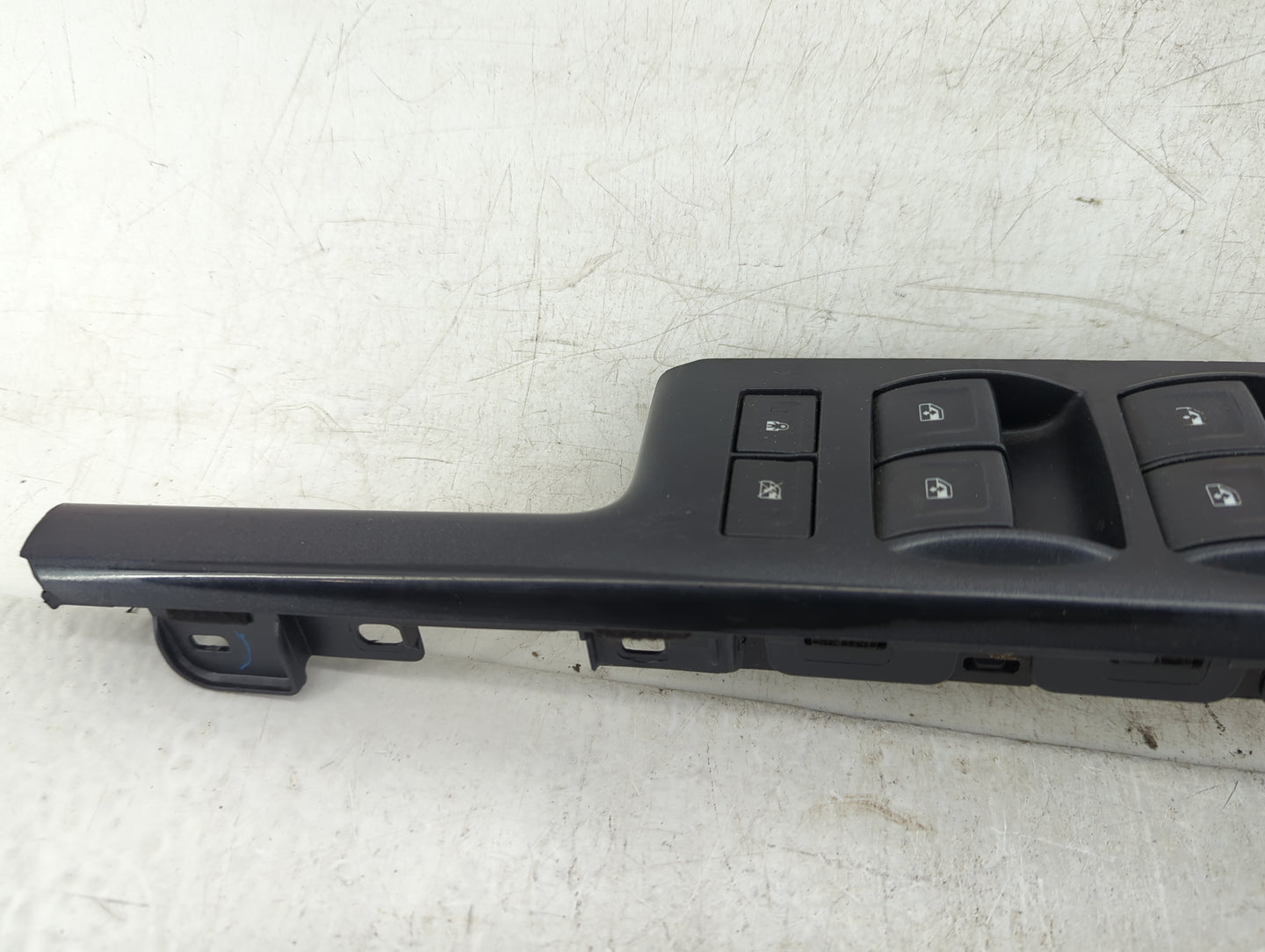 2014-2019 Chevrolet Silverado 1500 Master Power Window Switch Replacement Driver Side Left Fits OEM Used Auto Parts - Oemuse