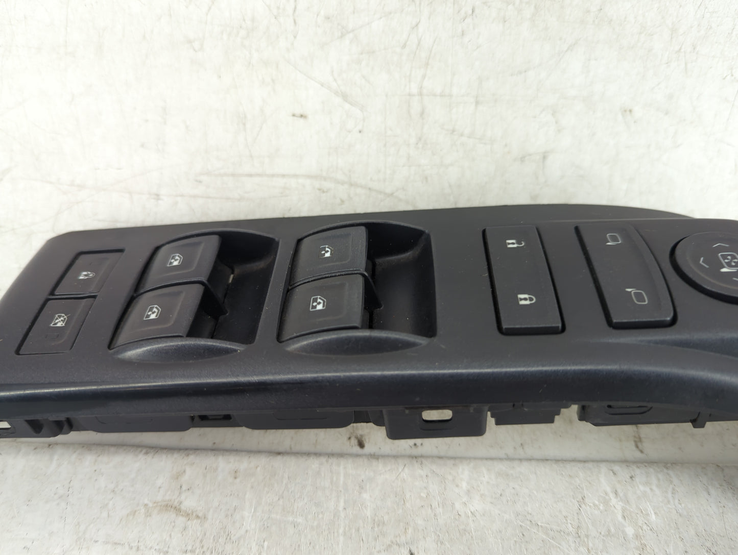 2014-2019 Chevrolet Silverado 1500 Master Power Window Switch Replacement Driver Side Left Fits OEM Used Auto Parts - Oemuse