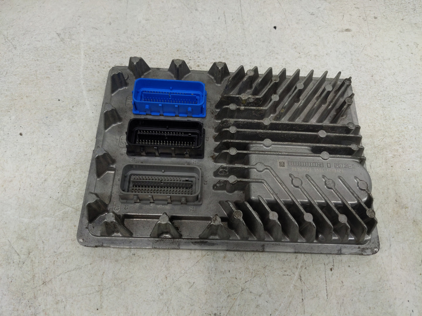 2016-2018 Chevrolet Silverado 1500 PCM Engine Control Computer ECU ECM PCU OEM P/N:12678939 12674052 Fits Fits 2016 2017 201