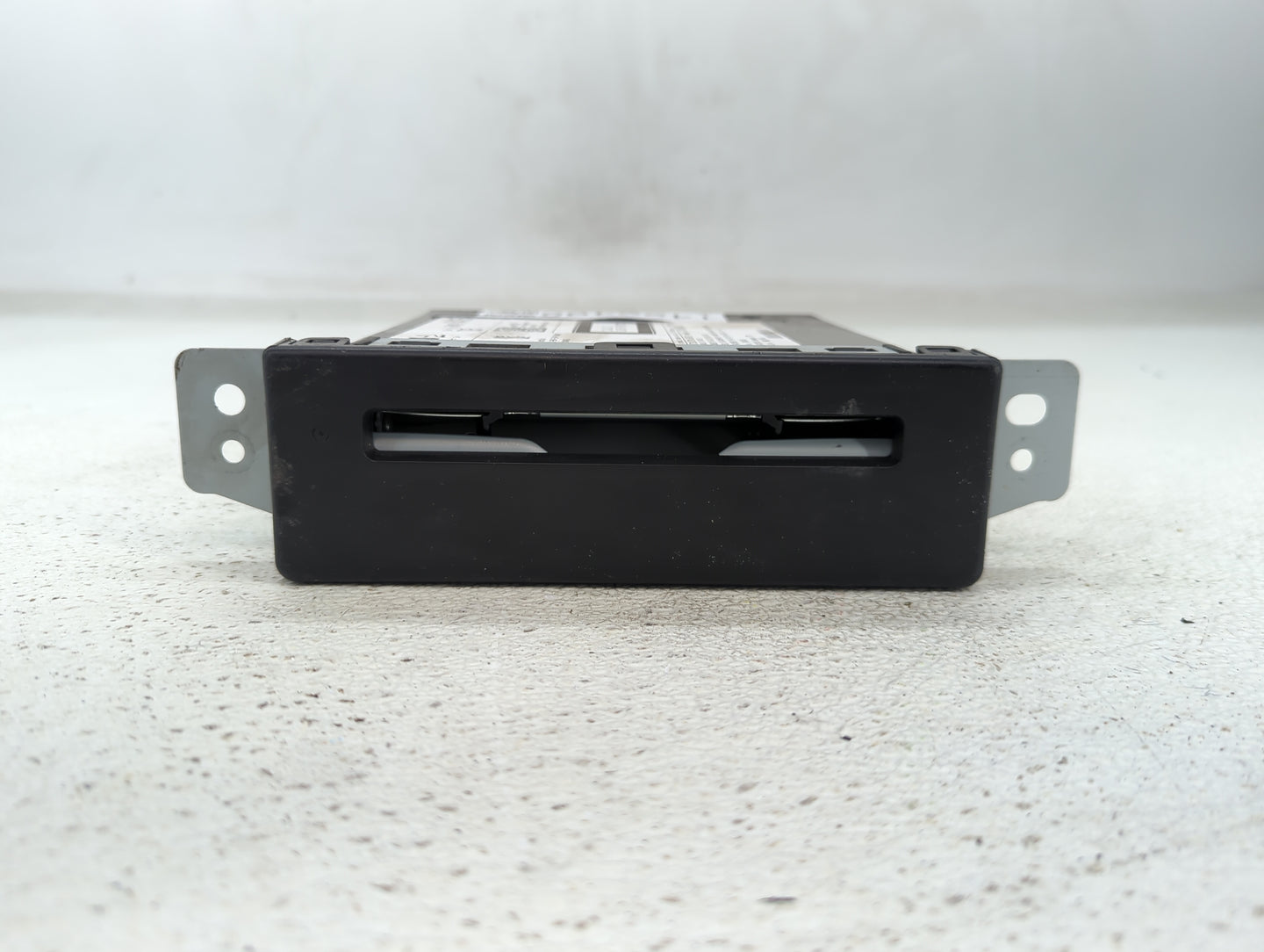 2017-2018 Chevrolet Silverado 1500 Radio AM FM Cd Player Receiver Replacement P/N:84016435 Fits Fits 2017 2018 OEM Used Auto