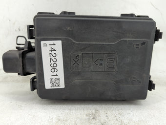 compare product 2017-2019 Chevrolet Silverado 1500 Fusebox Fuse Box Panel Relay Module P/N:84075777 Fits Fits 2017 2018 2019 OEM Used Auto Parts