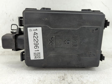 2017-2019 Chevrolet Silverado 1500 Fusebox Fuse Box Panel Relay Module P/N:84075777 Fits Fits 2017 2018 2019 OEM Used Auto P