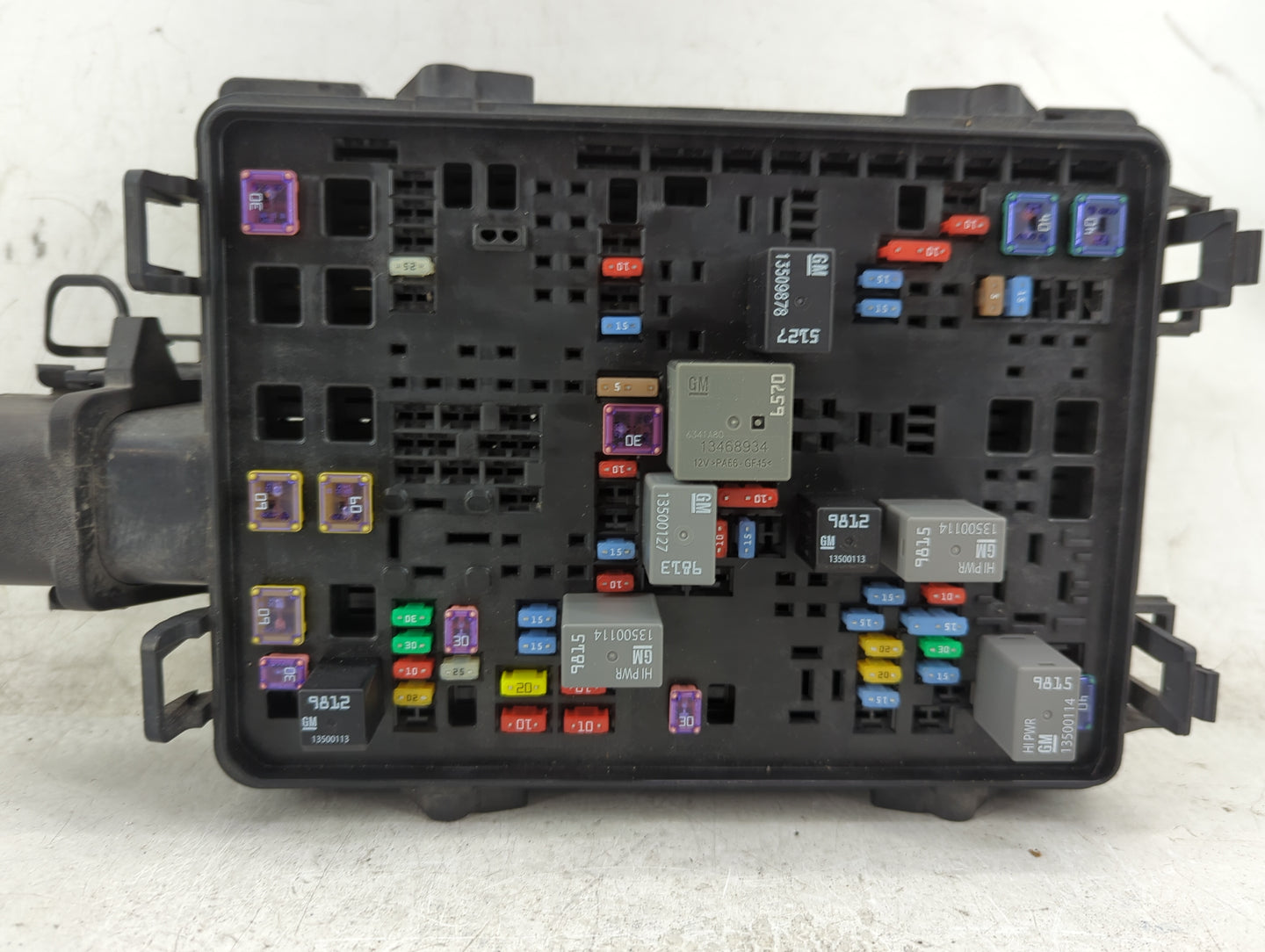 2017-2019 Chevrolet Silverado 1500 Fusebox Fuse Box Panel Relay Module P/N:84075777 Fits Fits 2017 2018 2019 OEM Used Auto P