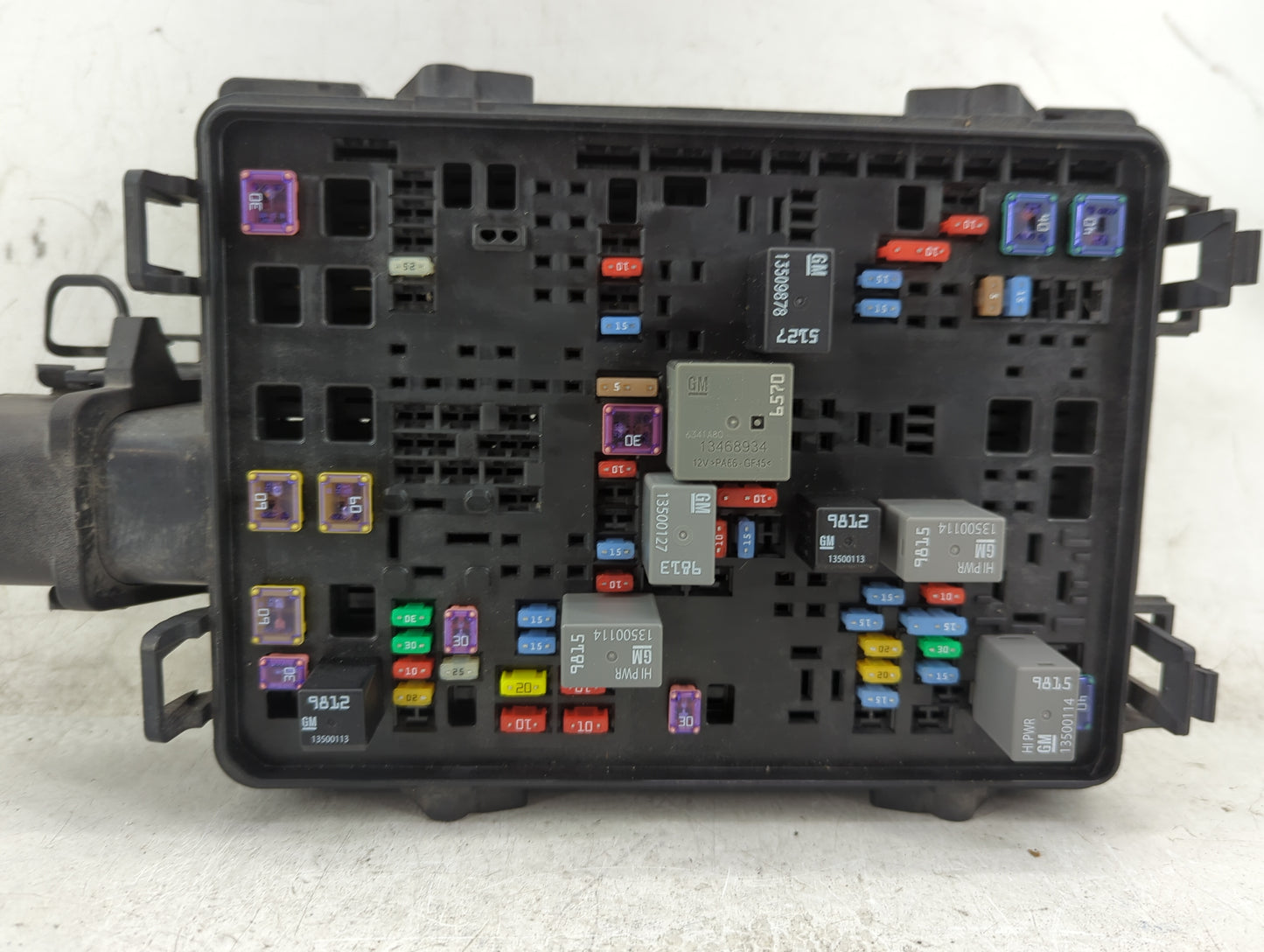 2017-2019 Chevrolet Silverado 1500 Fusebox Fuse Box Panel Relay Module P/N:84075777 Fits Fits 2017 2018 2019 OEM Used Auto P