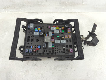 2016-2018 Chevrolet Silverado 1500 Fusebox Fuse Box Panel Relay Module Fits Fits 2016 2017 2018 OEM Used Auto Parts