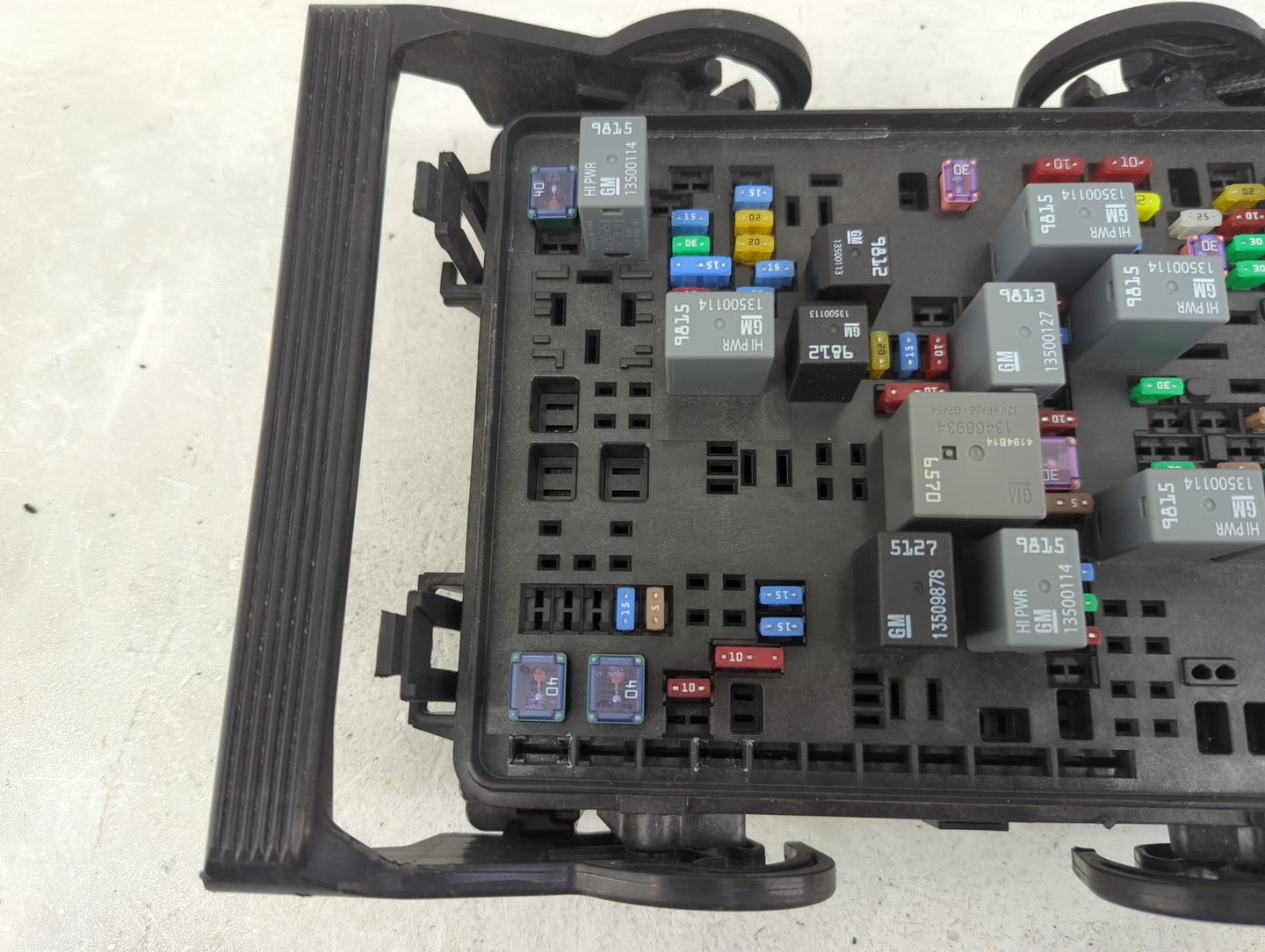 2016-2018 Chevrolet Silverado 1500 Fusebox Fuse Box Panel Relay Module Fits Fits 2016 2017 2018 OEM Used Auto Parts - Oemuse
