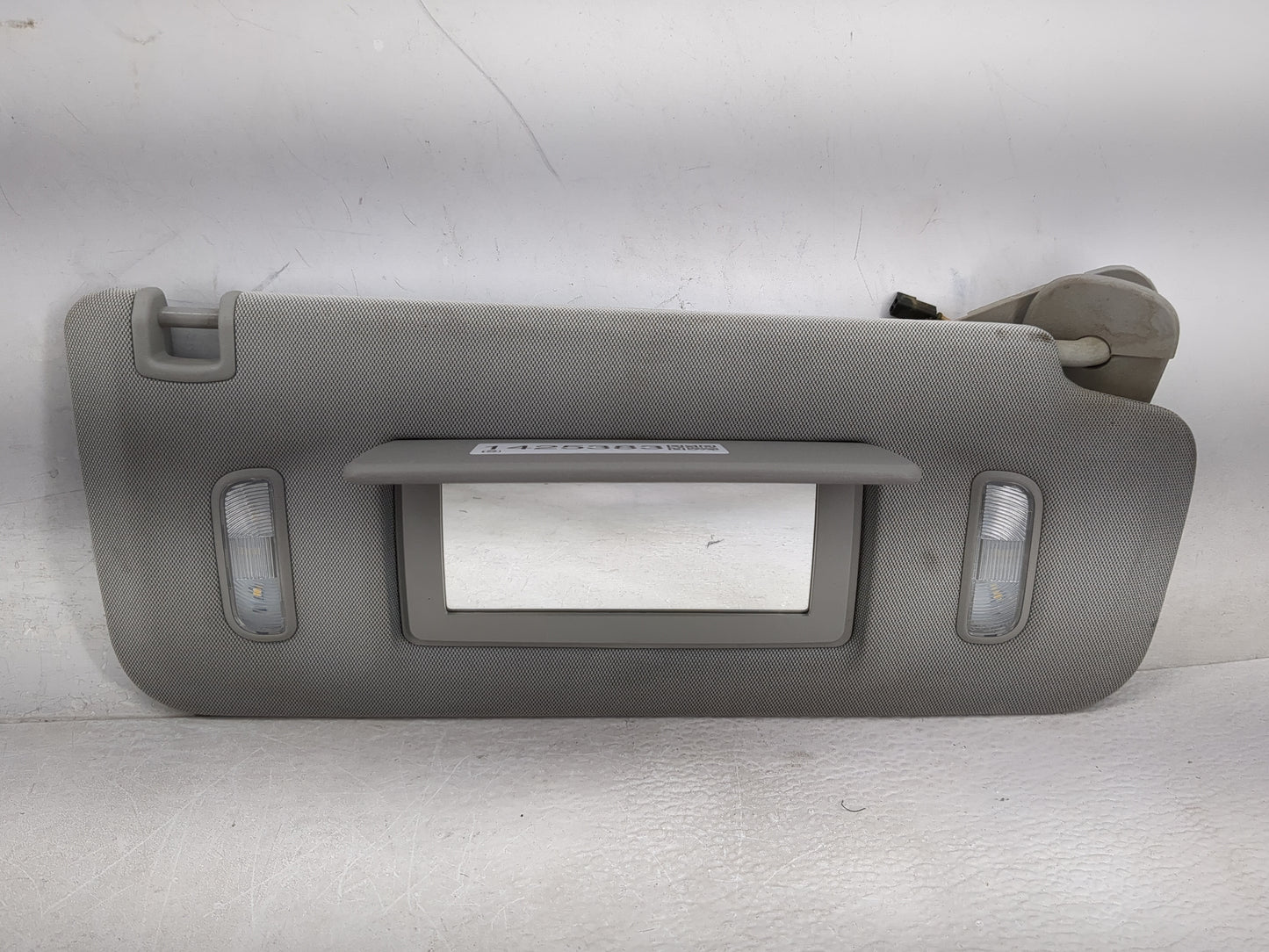 2014-2019 Chevrolet Silverado 1500 Sun Visor Shade Replacement Passenger Right Mirror Fits Fits 2014 2015 2016 2017 2018 201