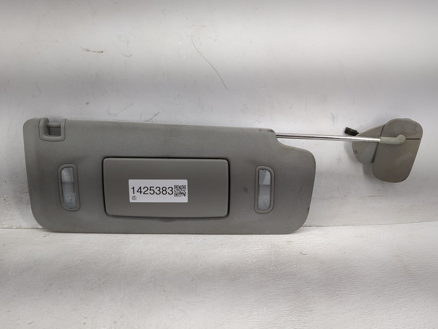 2014-2019 Chevrolet Silverado 1500 Sun Visor Shade Replacement Passenger Right Mirror Fits Fits 2014 2015 2016 2017 2018 201