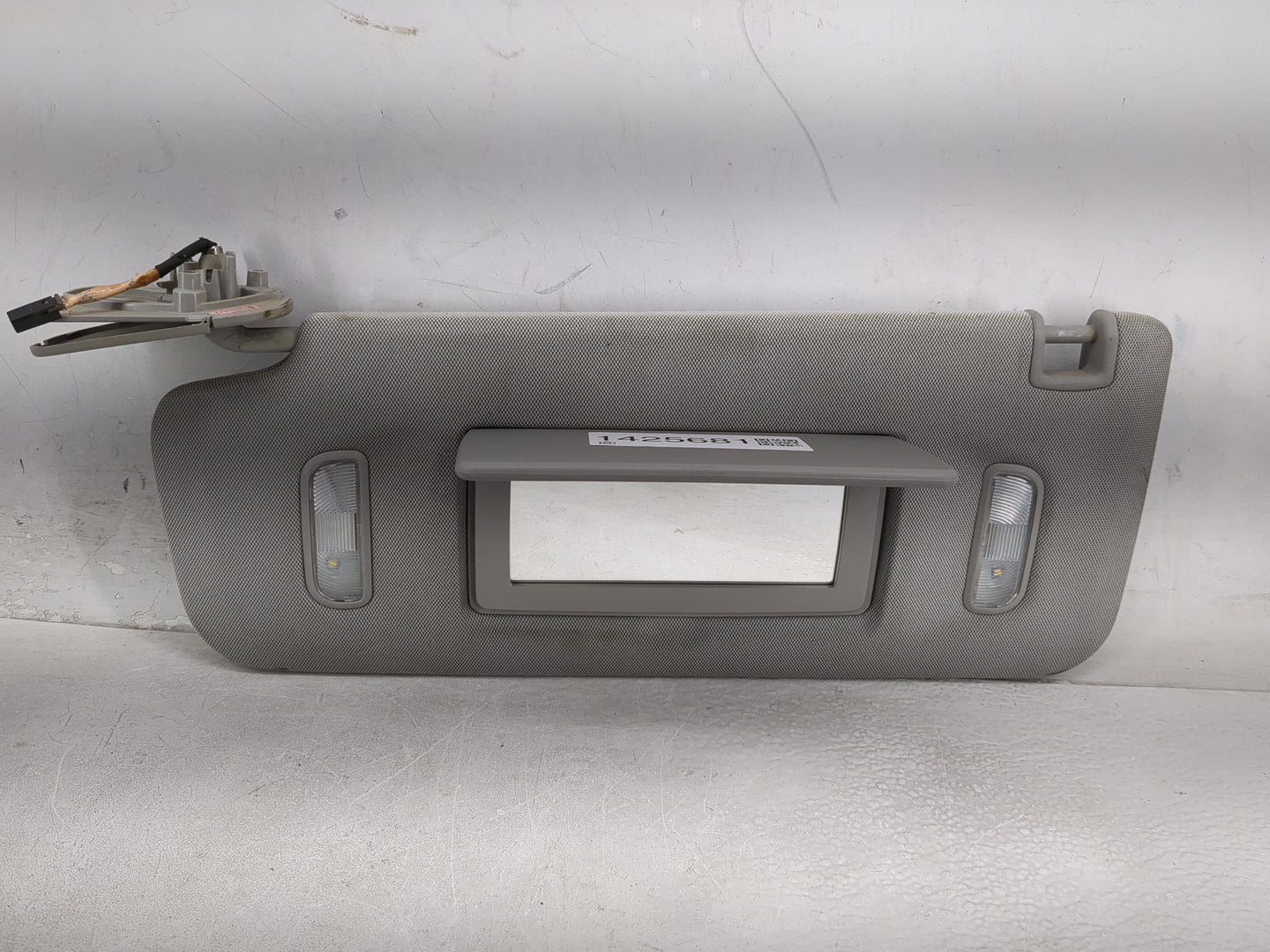 2014-2019 Chevrolet Silverado 1500 Sun Visor Shade Replacement Driver Left Mirror Fits Fits 2014 2015 2016 2017 2018 2019 OE
