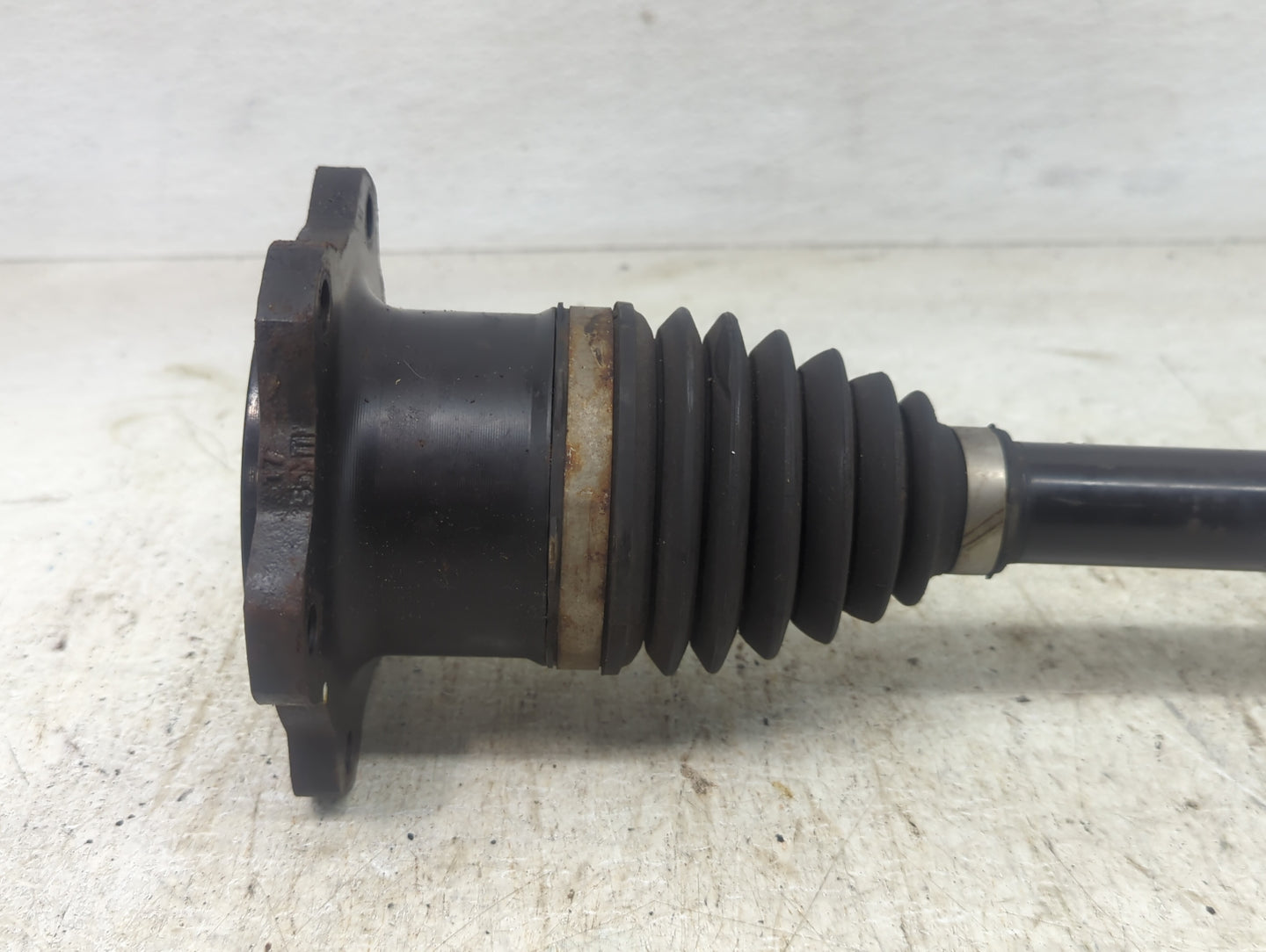 2014-2019 Chevrolet Silverado 1500 Axle Shaft Front Passenger Cv C/v - Oemusedautoparts1.com