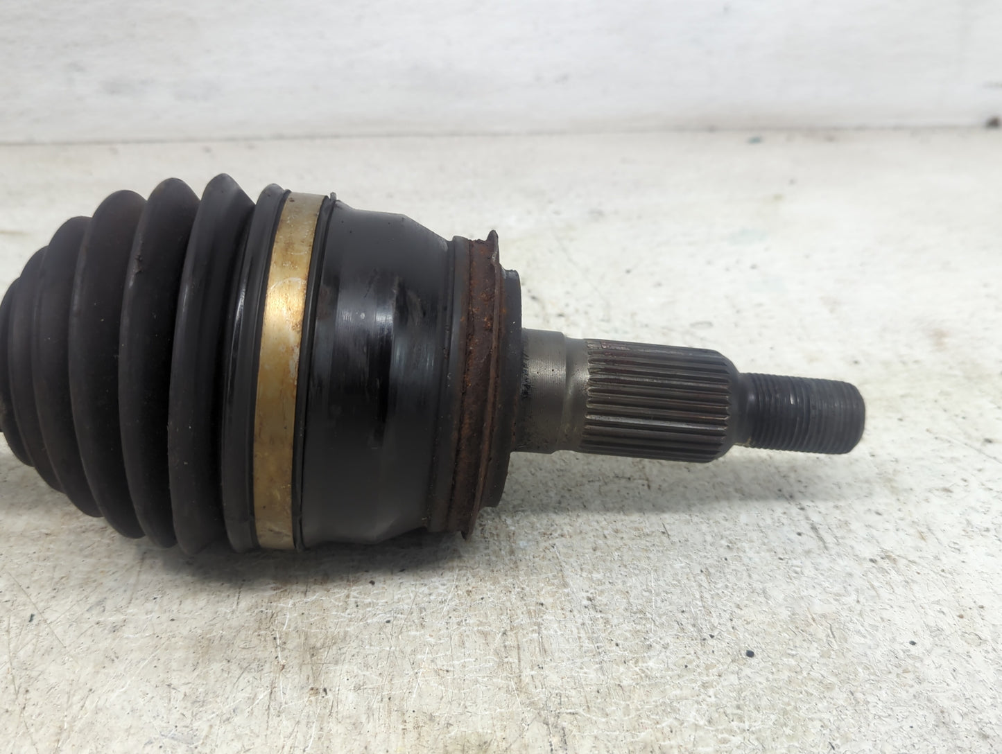 2014-2019 Chevrolet Silverado 1500 Axle Shaft Front Passenger Cv C/v - Oemusedautoparts1.com