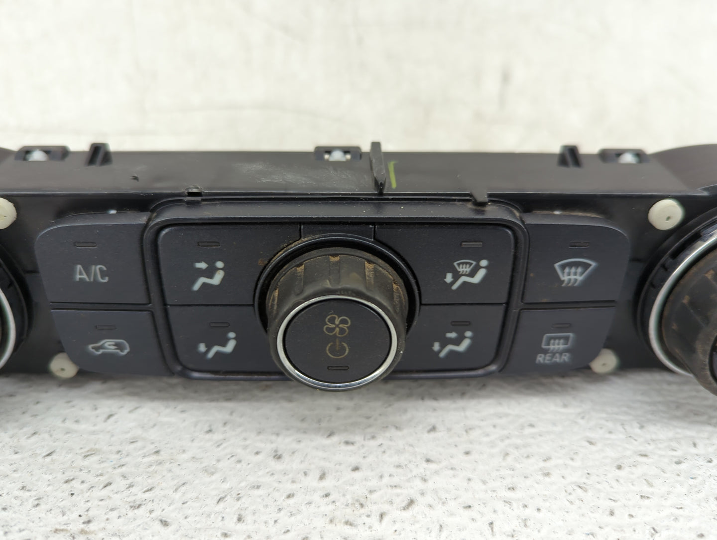 2014-2019 Chevrolet Silverado 1500 Climate Control Module Temperature AC/Heater Replacement P/N:84164476 Fits OEM Used Auto 
