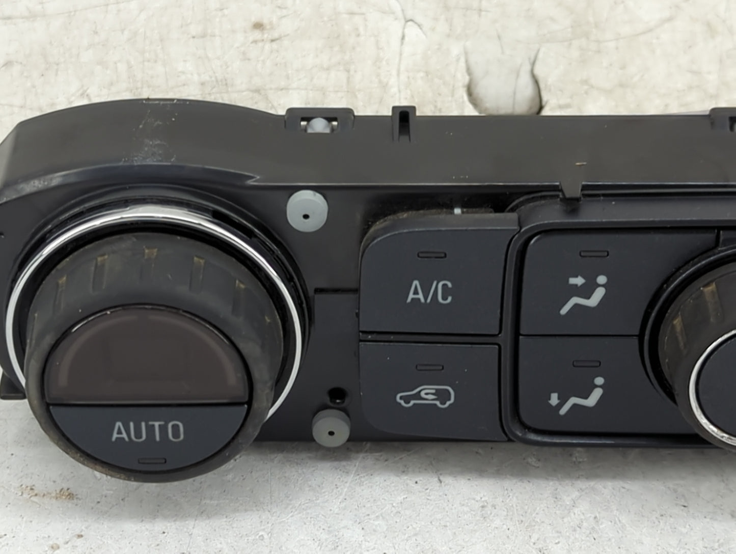 2014-2019 Chevrolet Silverado 1500 Climate Control Module Temperature AC/Heater Replacement P/N:84164476 Fits OEM Used Auto 