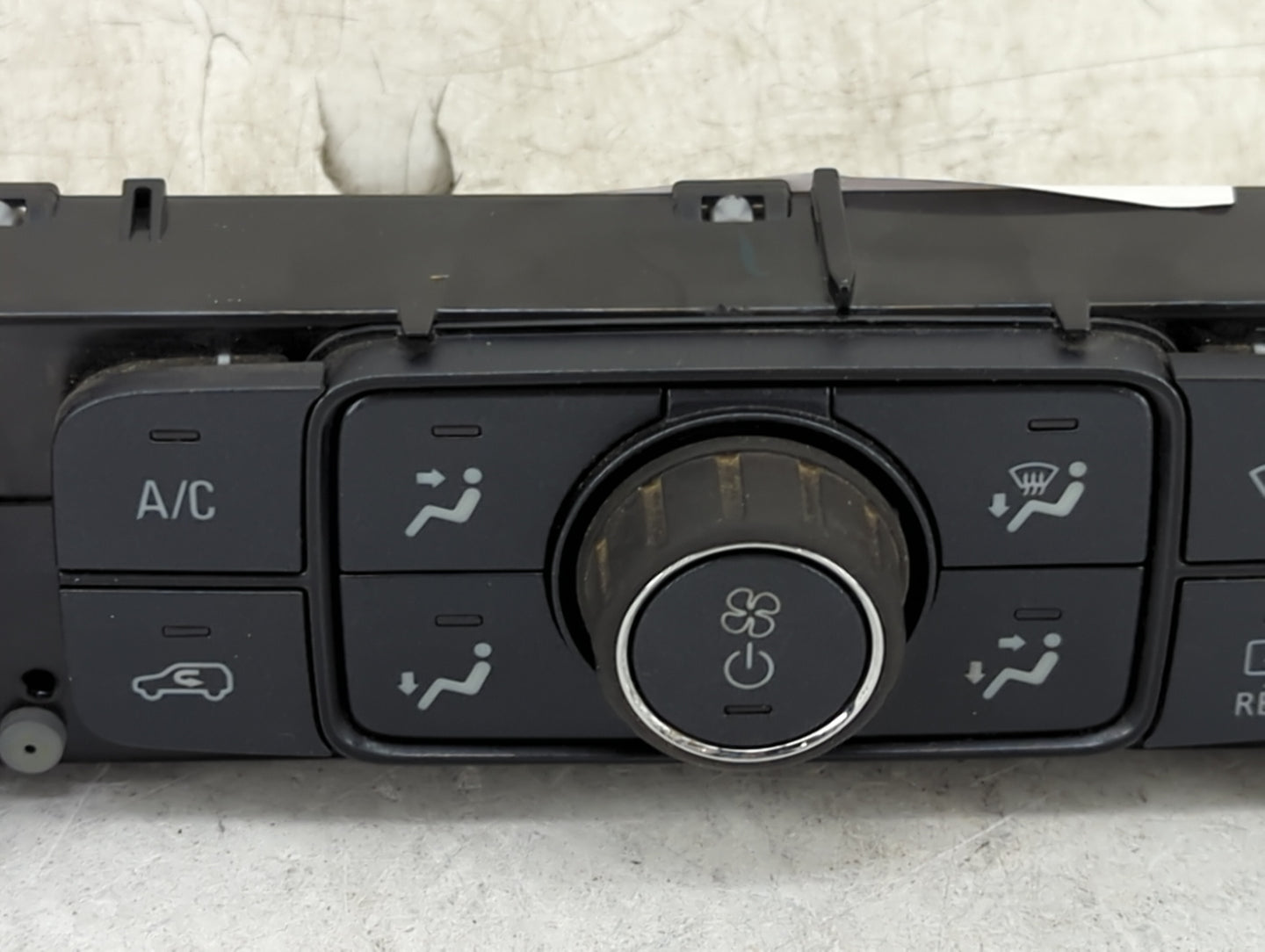 2014-2019 Chevrolet Silverado 1500 Climate Control Module Temperature AC/Heater Replacement P/N:84164476 Fits OEM Used Auto 