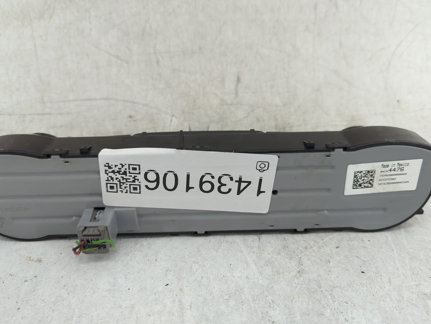 2014-2019 Chevrolet Silverado 1500 Climate Control Module Temperature AC/Heater Replacement P/N:84164476 Fits OEM Used Auto 