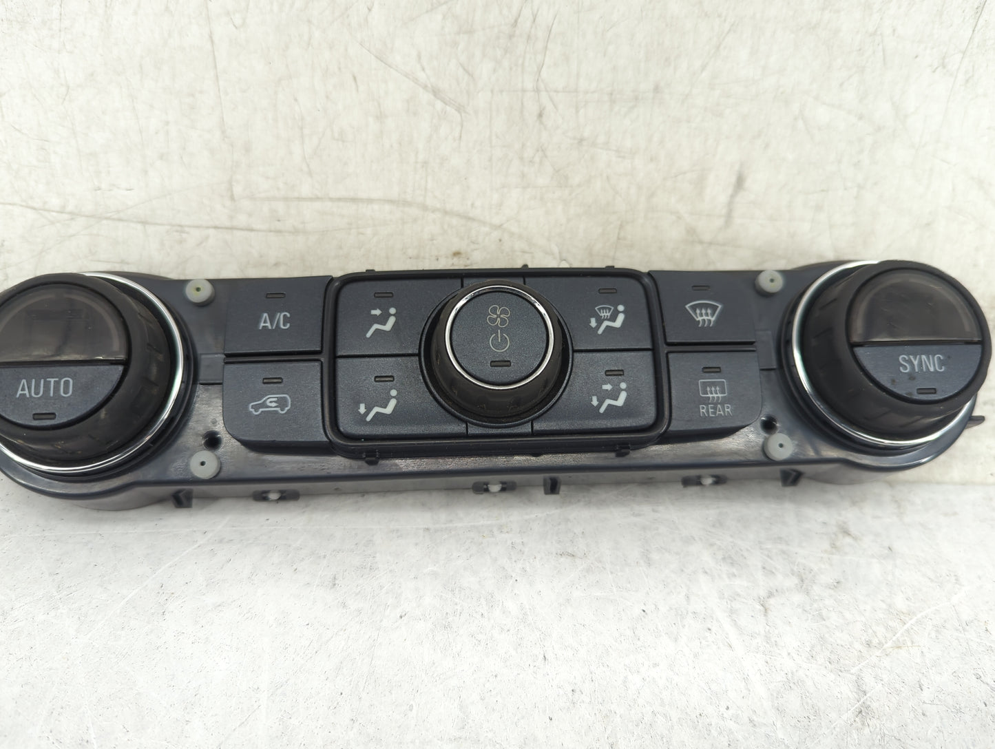 2014-2019 Chevrolet Silverado 1500 Climate Control Module Temperature AC/Heater Replacement P/N:84164476 Fits OEM Used Auto 