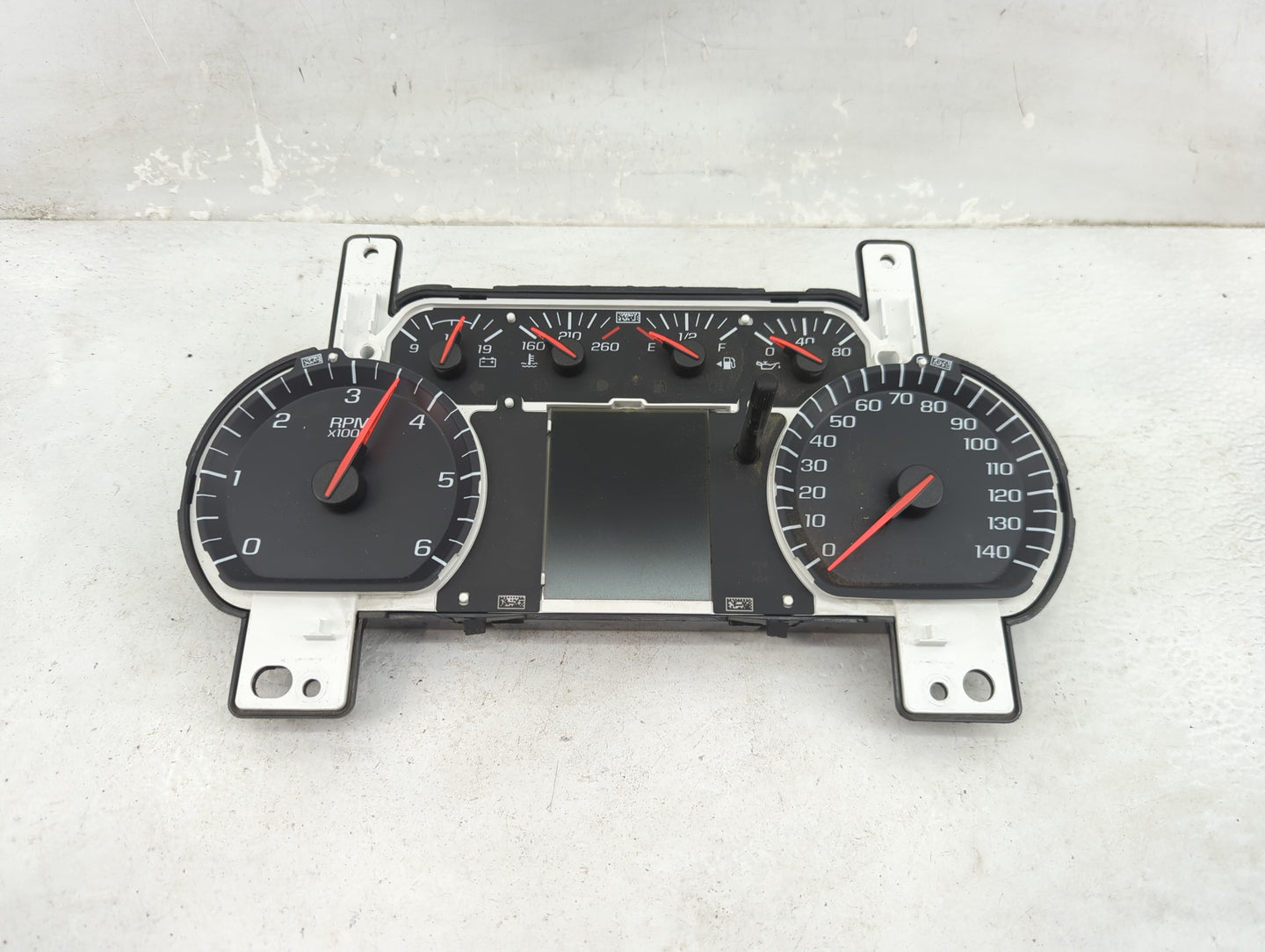 2017 Chevrolet Silverado 1500 Instrument Cluster Speedometer Gauges P/N:84068685 28522242 Fits OEM Used Auto Parts - Oemused