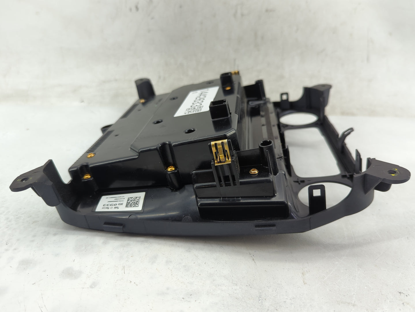 2017 Chevrolet Silverado 1500 Information Display Screen Black - Oemusedautoparts1.com