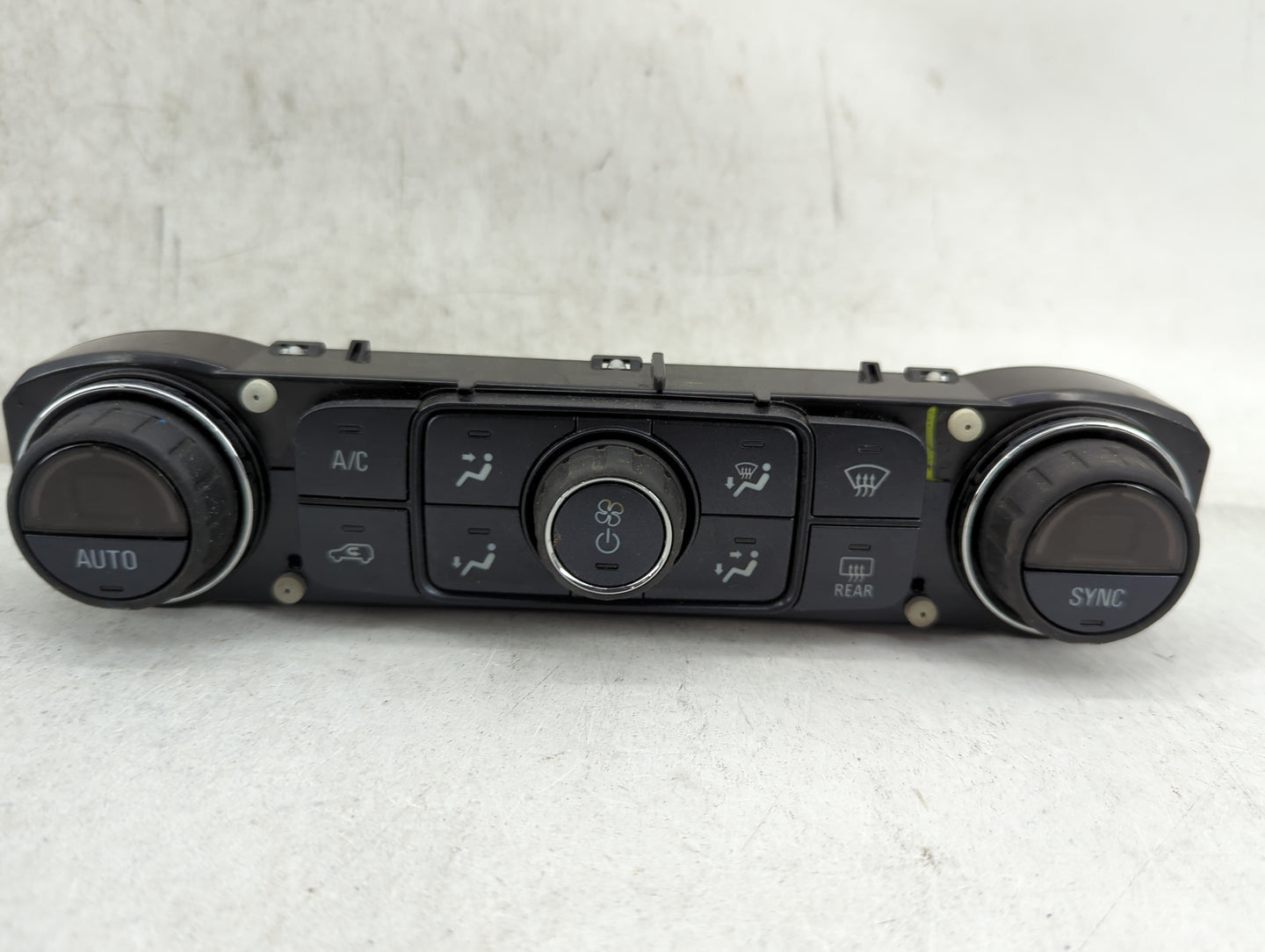 2014-2019 Chevrolet Silverado 1500 Climate Control Module Temperature AC/Heater Replacement P/N:84164476 7370200000000X Fits
