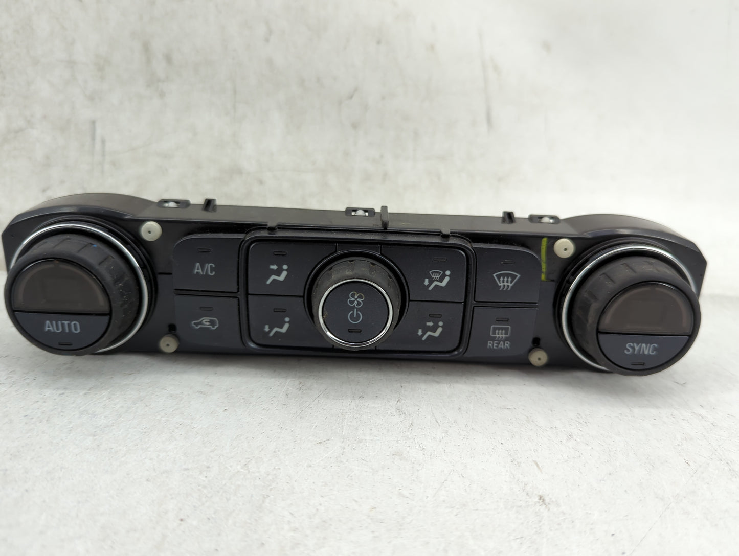 2014-2019 Chevrolet Silverado 1500 Climate Control Module Temperature AC/Heater Replacement P/N:84164476 7370200000000X Fits