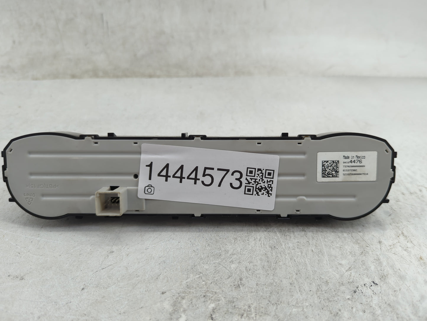 2014-2019 Chevrolet Silverado 1500 Climate Control Module Temperature AC/Heater Replacement P/N:84164476 7370200000000X Fits