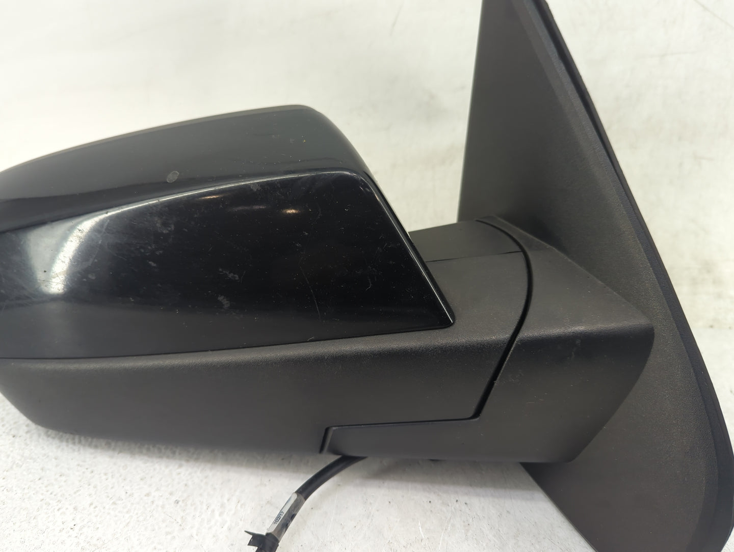 2014-2019 Chevrolet Silverado 1500 Passenger Side View Mirror - Right Door Mirror OEM Used - Oemusedautoparts1.com