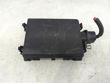 2016-2018 Chevrolet Silverado 1500 Fusebox Fuse Box Panel Relay Module P/N:13500114 13500127, 13500113 Fits Fits 2016 2017 2