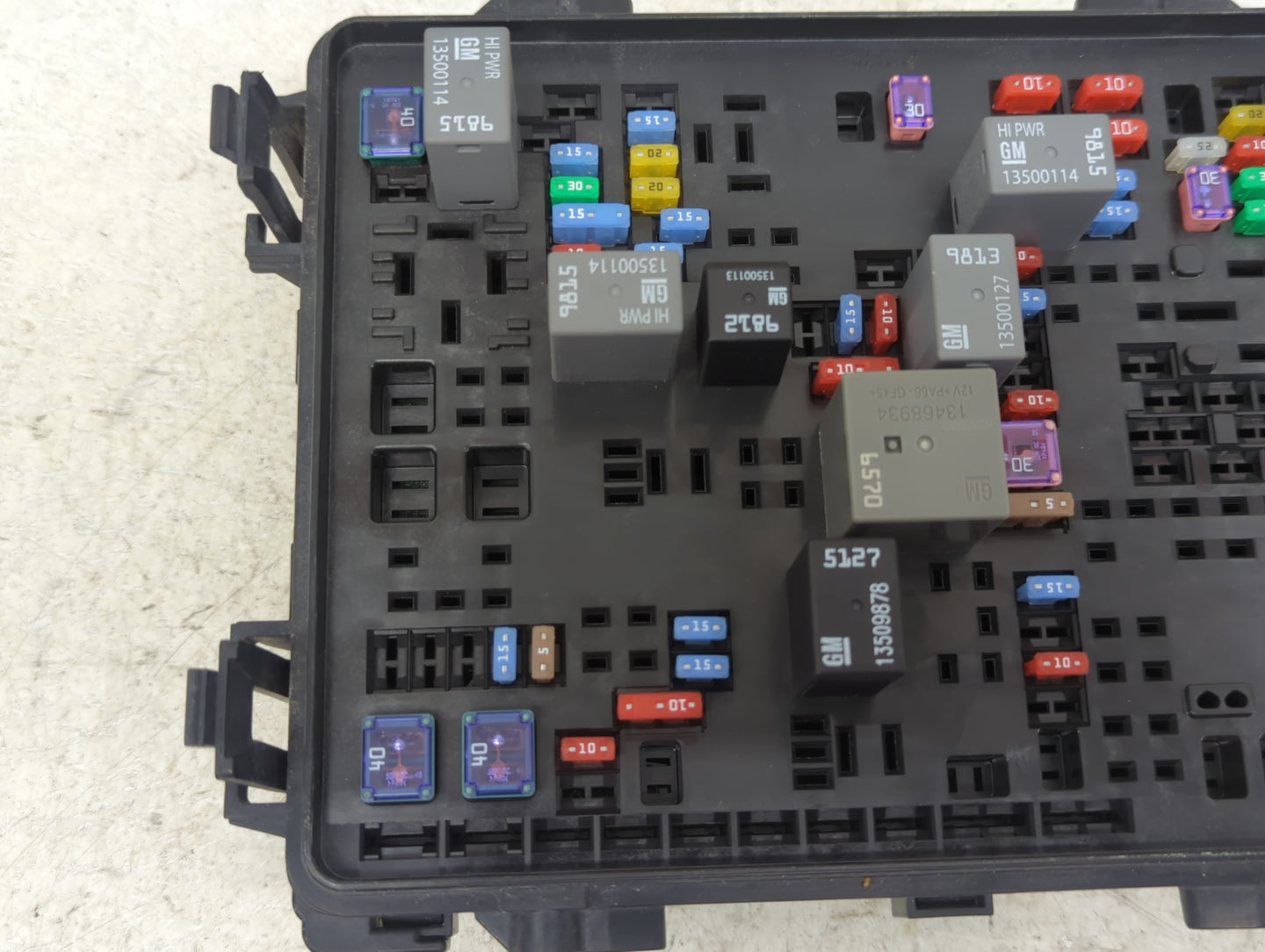 2016-2018 Chevrolet Silverado 1500 Fusebox Fuse Box Panel Relay Module P/N:13500114 13500127, 13500113 Fits Fits 2016 2017 2