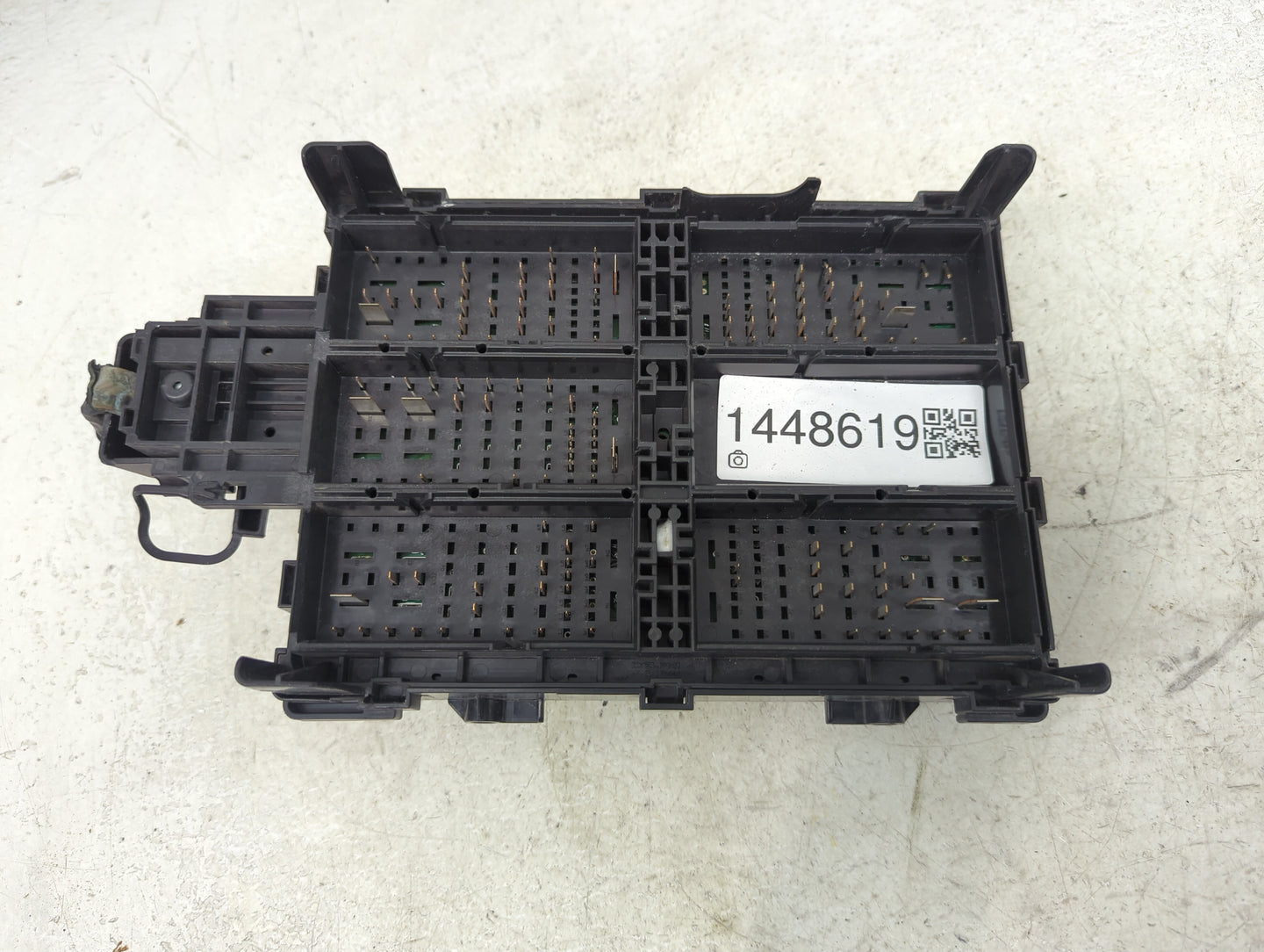 2016-2018 Chevrolet Silverado 1500 Fusebox Fuse Box Panel Relay Module P/N:13500114 13500127, 13500113 Fits Fits 2016 2017 2