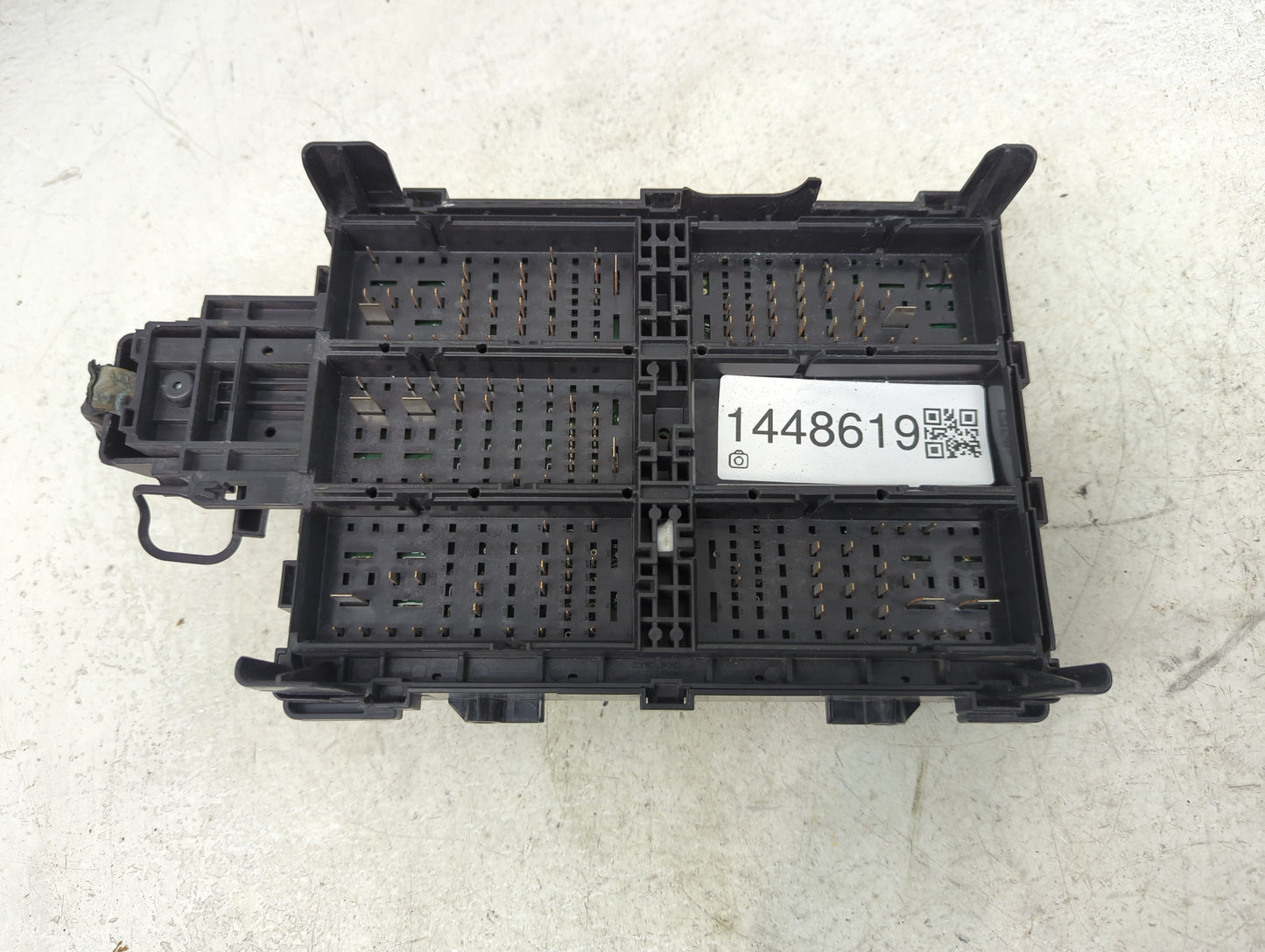 2016-2018 Chevrolet Silverado 1500 Fusebox Fuse Box Panel Relay Module P/N:13500114 13500127, 13500113 Fits Fits 2016 2017 2