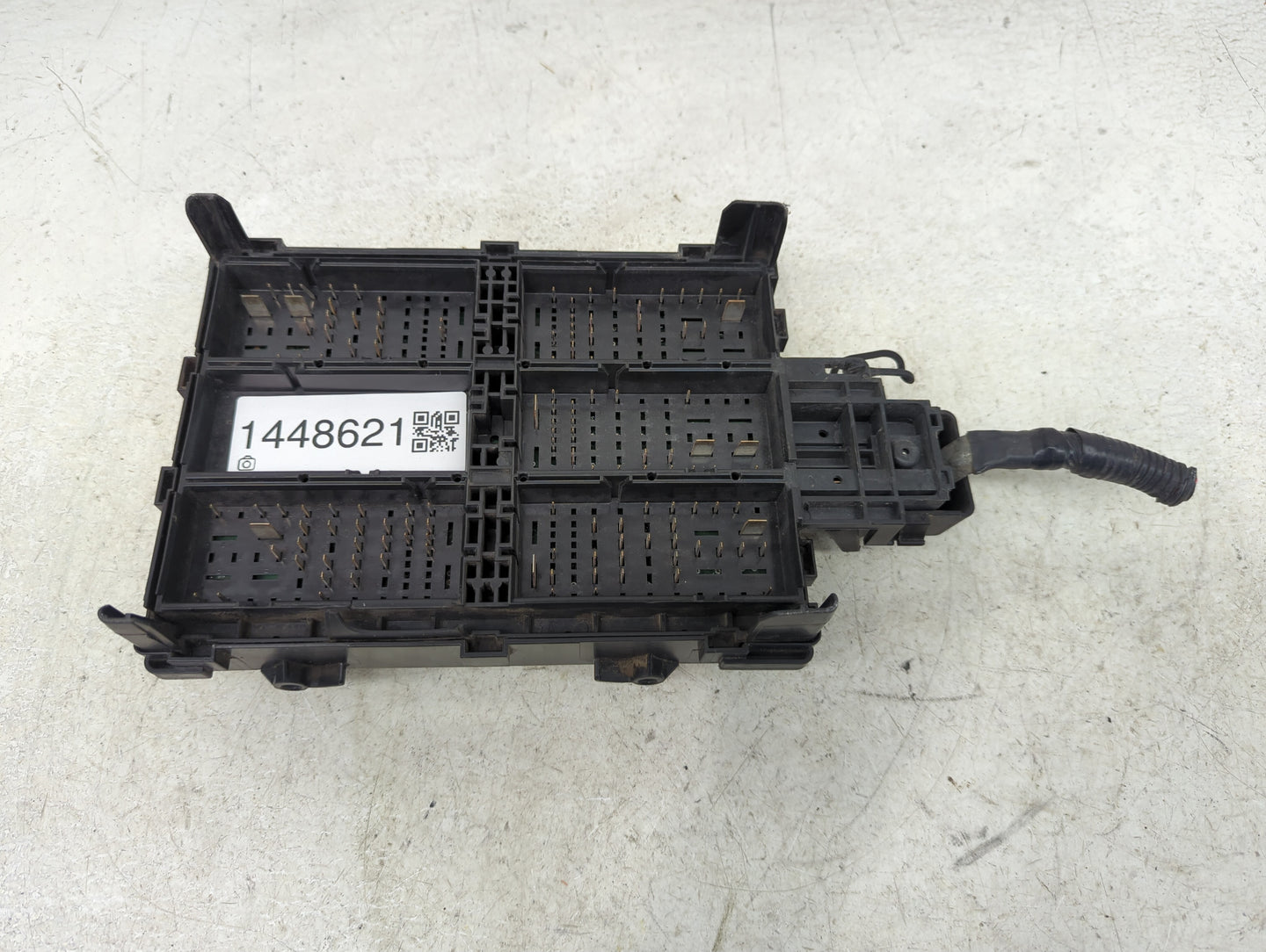 2017-2019 Chevrolet Silverado 1500 Fusebox Fuse Box Panel Relay Module P/N:84075777 13500114, 13500113 Fits Fits 2017 2018 2