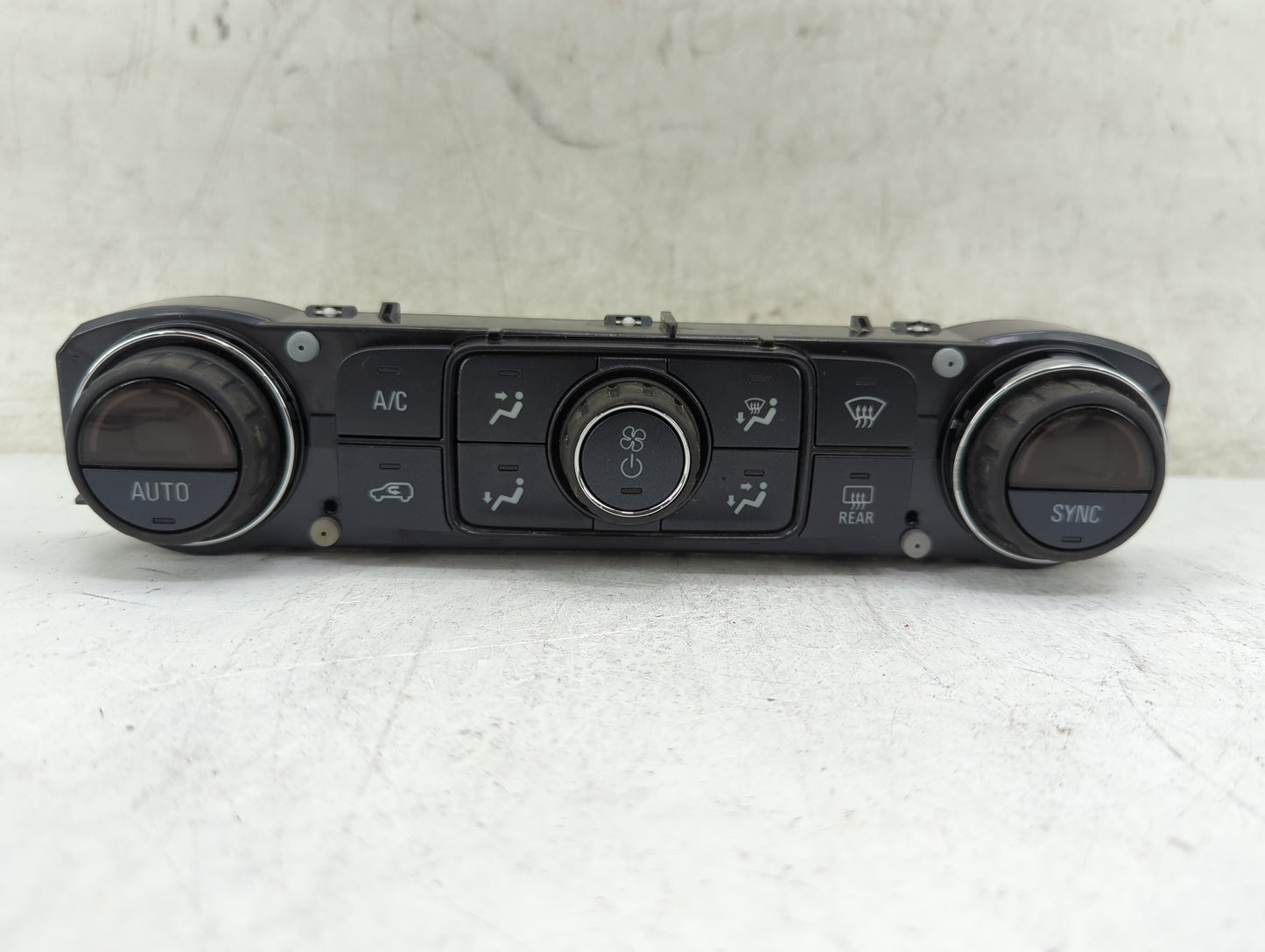 2014-2019 Chevrolet Silverado 1500 Climate Control Module Temperature AC/Heater Replacement P/N:84164476 Fits OEM Used Auto 