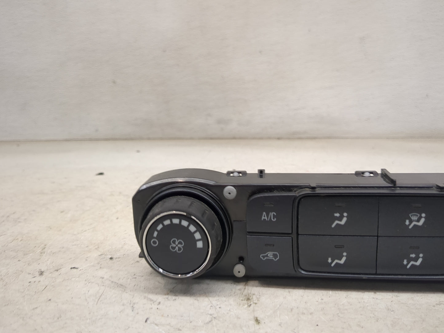 2014-2019 Chevrolet Silverado 1500 Climate Control Module Temperature AC/Heater Replacement P/N:84164472 81532582 Fits OEM U