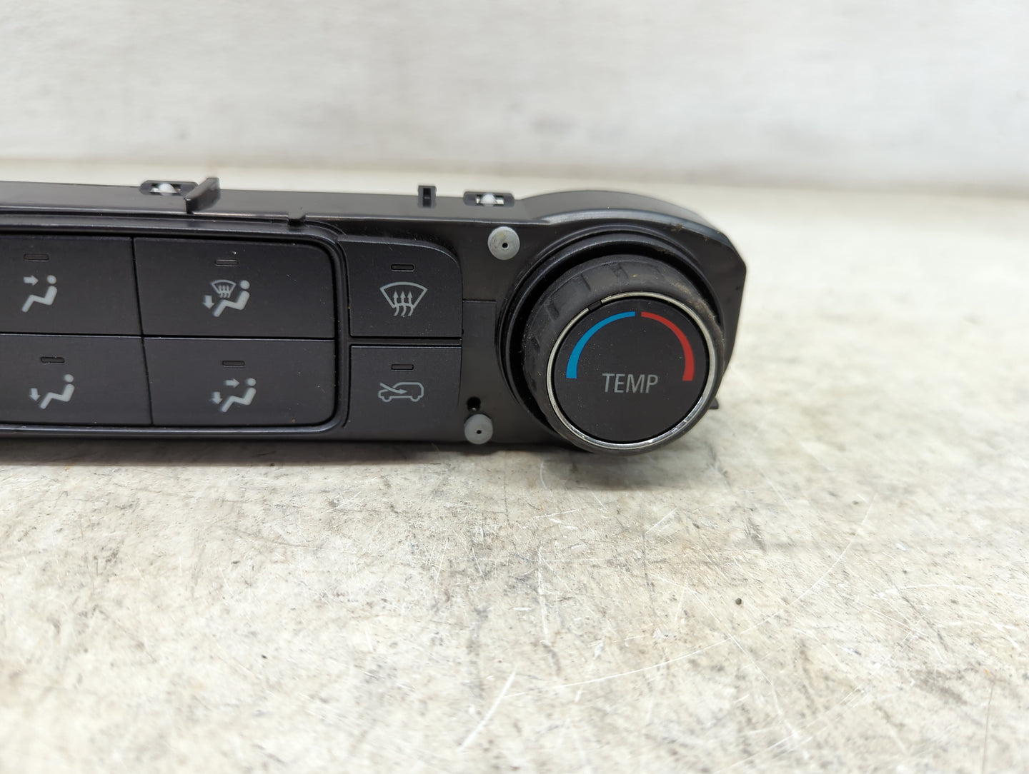 2014-2018 Chevrolet Silverado 1500 Climate Control Module Temperature AC/Heater Replacement P/N:23162930000009036 815372982 