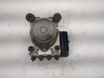 2017-2019 Chevrolet Silverado 1500 ABS Pump Control Module Replacement P/N:84179610 8511207 Fits Fits 2017 2018 2019 2020 OEM Used Auto Parts