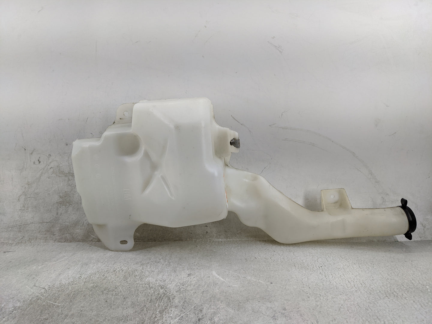 2015 Silverado 1500 Windshield Washer Fluid Reservoir Bottle Oem - Oemusedautoparts1.com