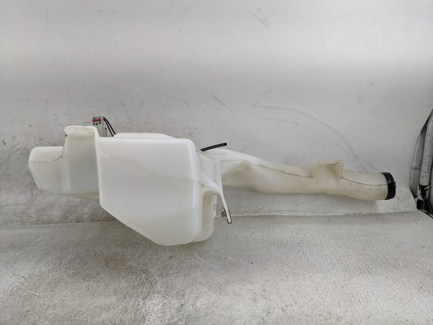 2015 Silverado 1500 Windshield Washer Fluid Reservoir Bottle Oem - Oemusedautoparts1.com