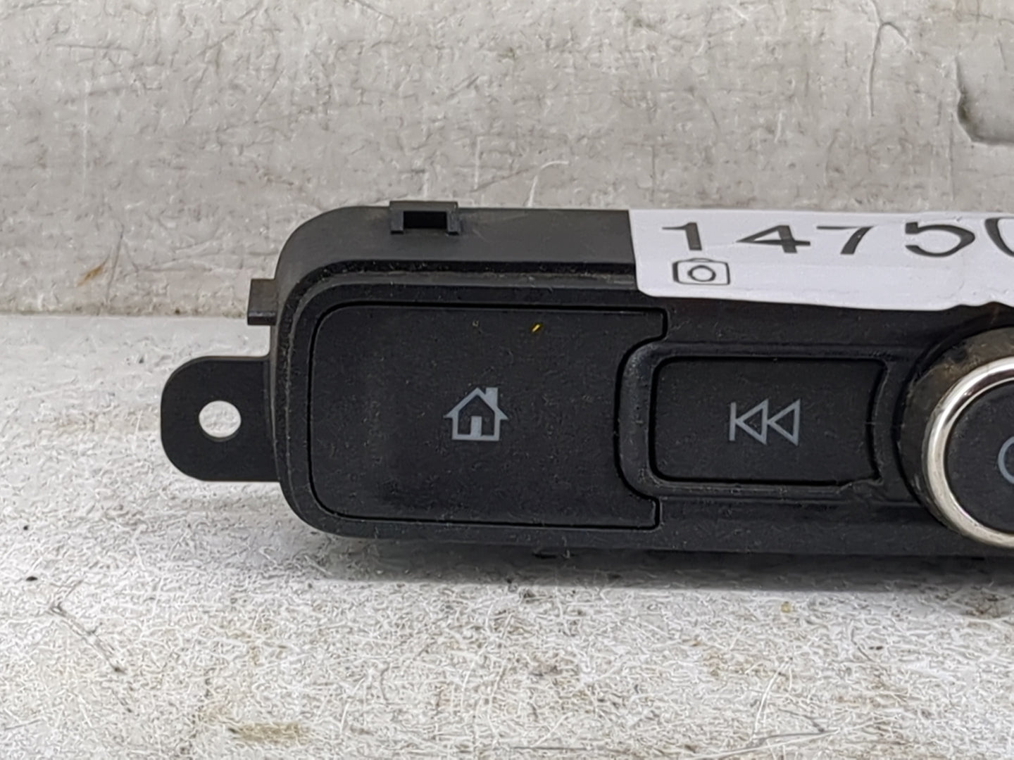2016-2019 Chevrolet Silverado 1500 Radio Control Panel 1475077 - Oemusedautoparts1.com
