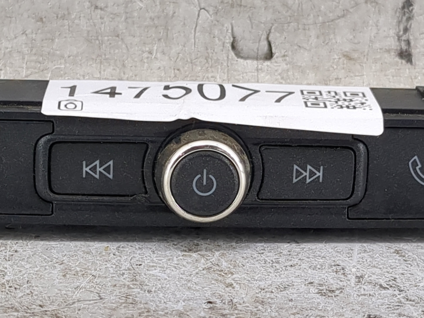 2016-2019 Chevrolet Silverado 1500 Radio Control Panel 1475077 - Oemusedautoparts1.com