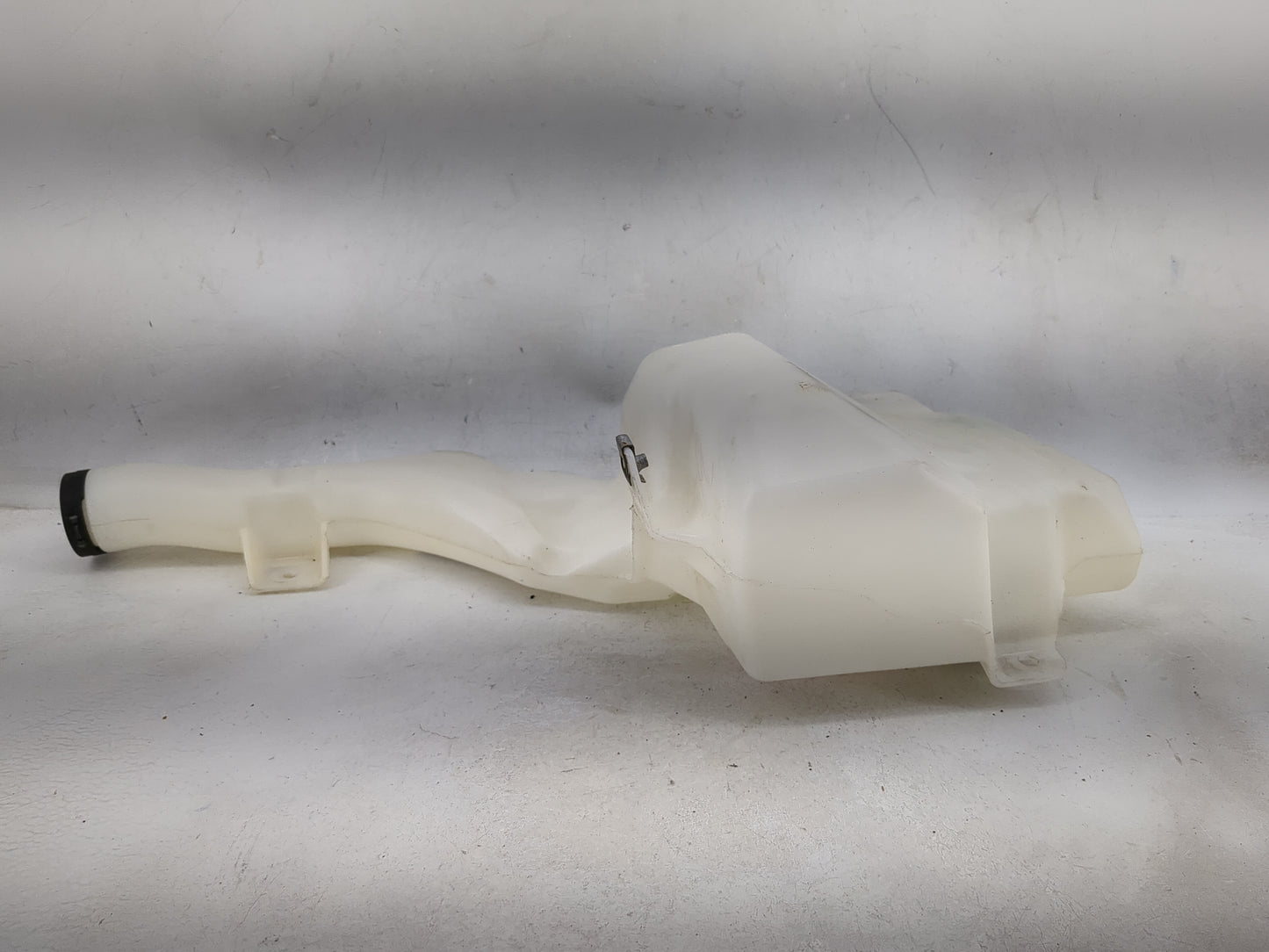 2015 Chevrolet Silverado 1500 Windshield Washer Fluid Reservoir Bottle 1482438 - Oemusedautoparts1.com