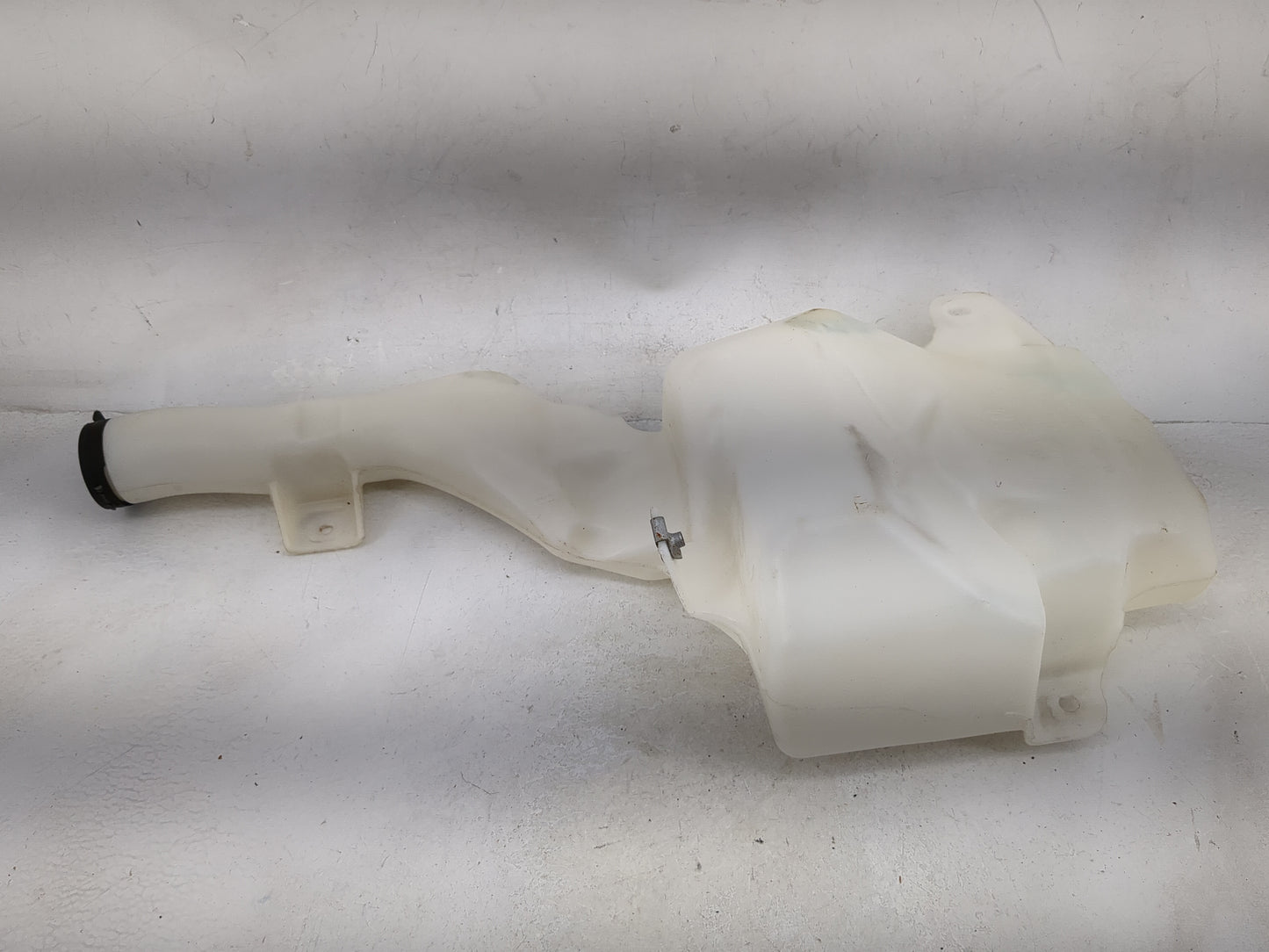 2015 Chevrolet Silverado 1500 Windshield Washer Fluid Reservoir Bottle 1482438 - Oemusedautoparts1.com