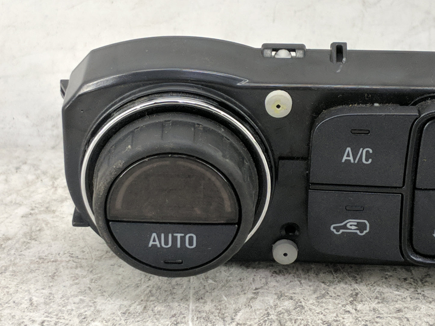 2014-2019 Chevrolet Silverado 1500 Climate Control Module Temperature AC/Heater Replacement P/N:84164476 7370200000000X Fits