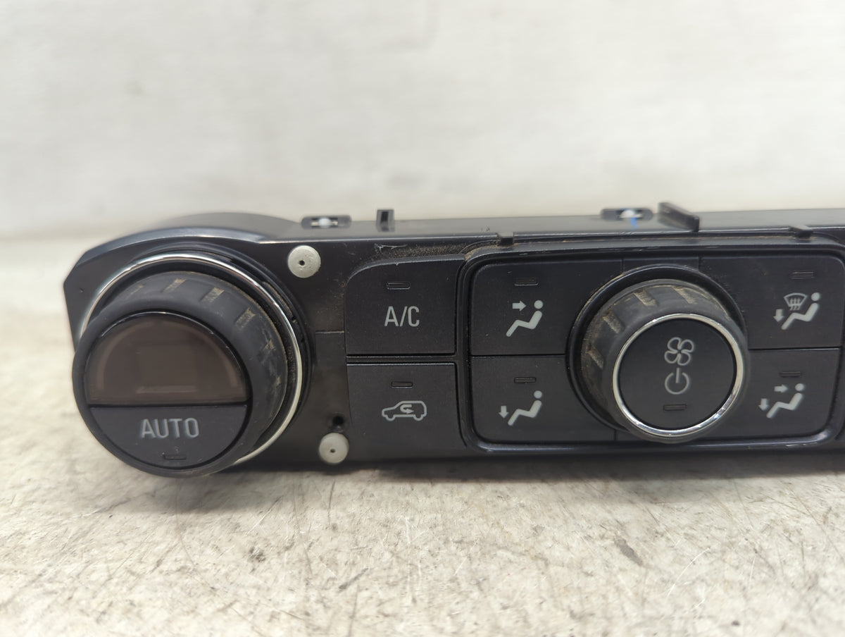 2017 Chevrolet Silverado 1500 Information Radio Display Screen 1484575 - Oemusedautoparts1.com