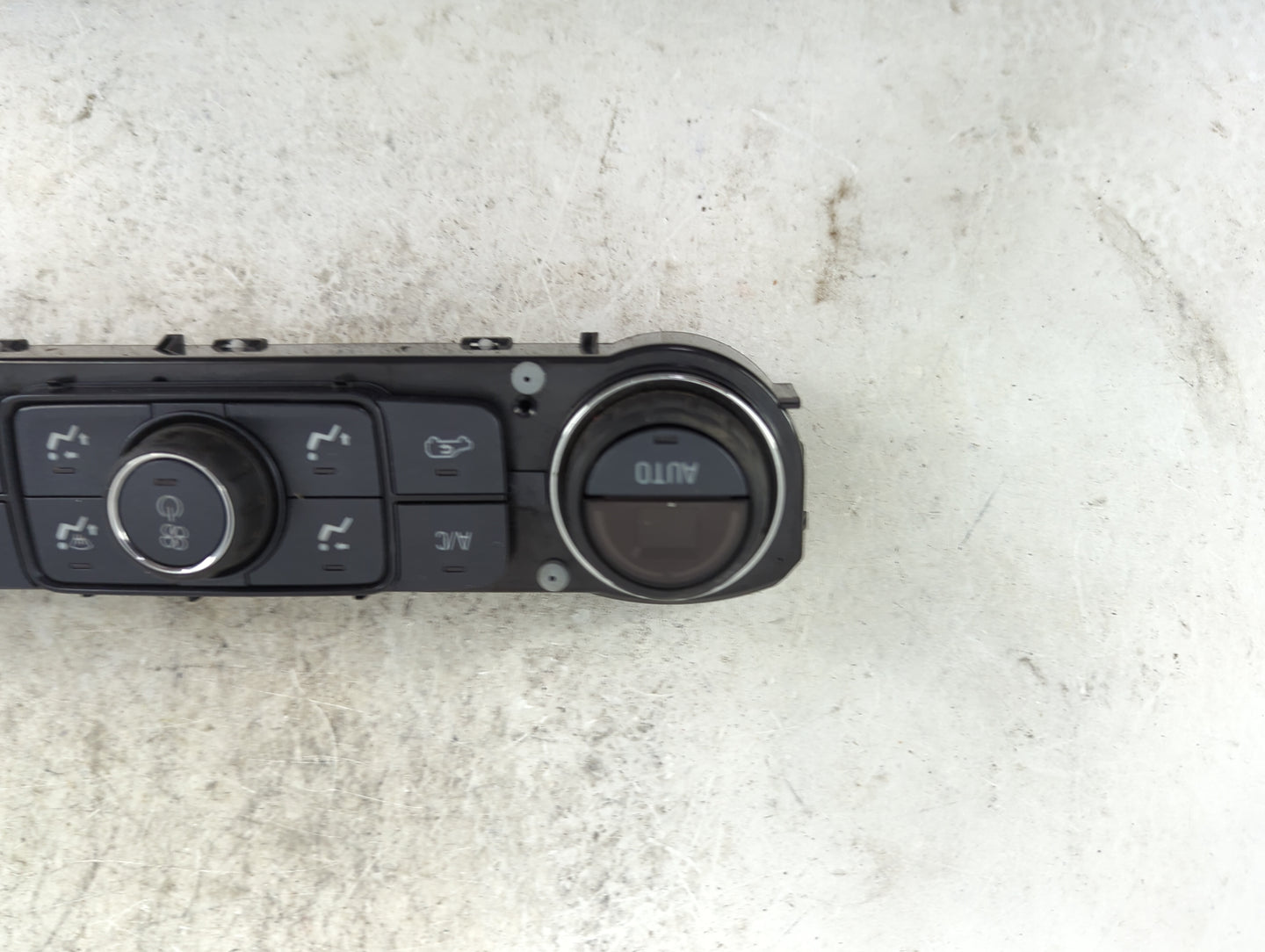 2014-2019 Chevrolet Silverado 1500 Climate Control Module Temperature AC/Heater Replacement P/N:84164476 815372982 Fits OEM 
