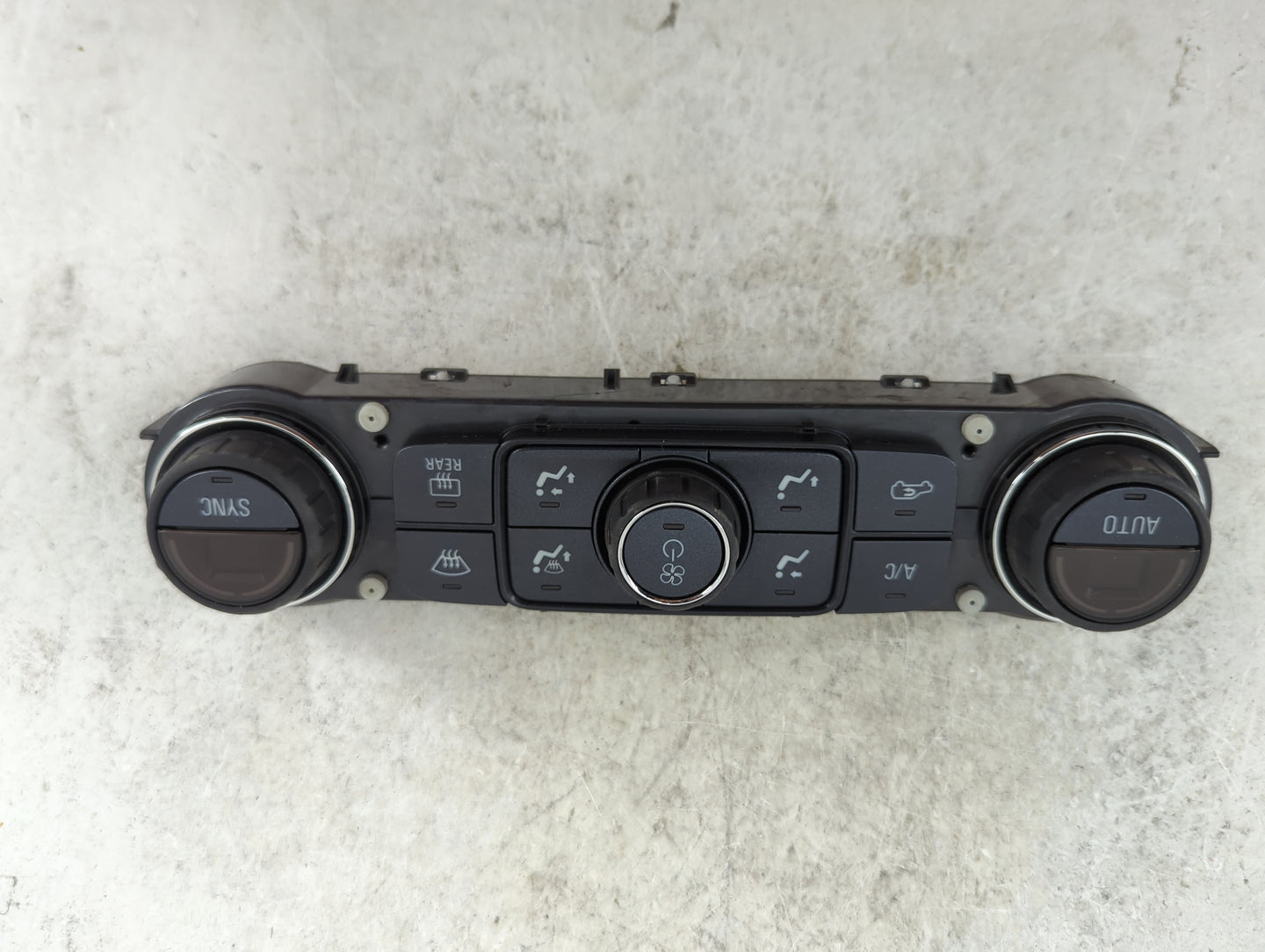 2014-2019 Chevrolet Silverado 1500 Climate Control Module Temperature AC/Heater Replacement P/N:8416 4476 81S372982 Fits OEM