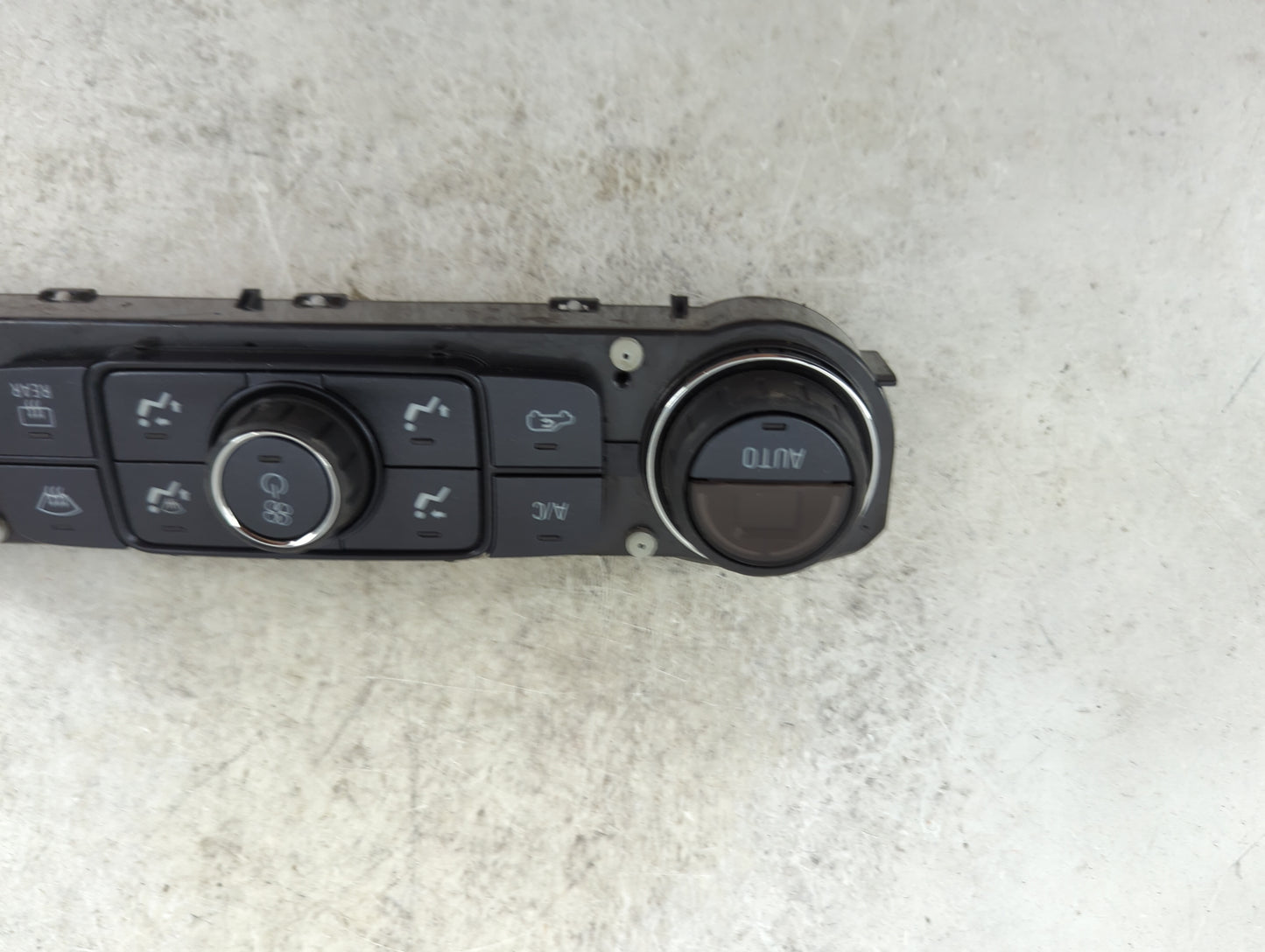 2014-2019 Chevrolet Silverado 1500 Climate Control Module Temperature AC/Heater Replacement P/N:8416 4476 81S372982 Fits OEM