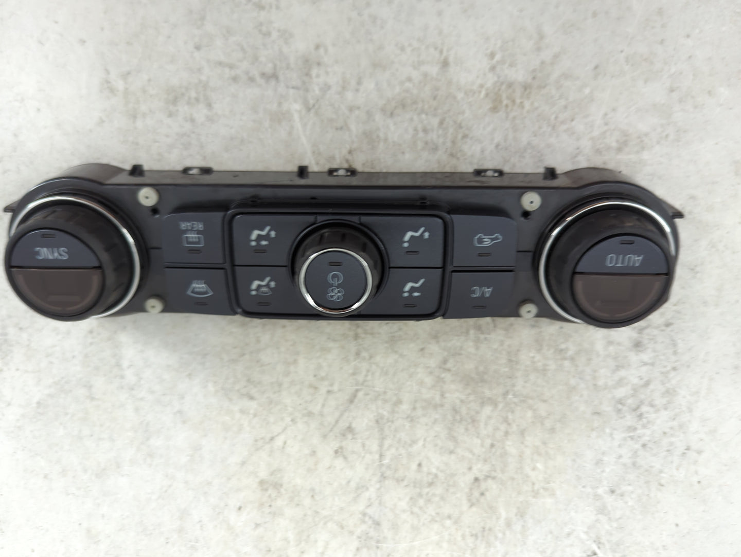 2014-2019 Chevrolet Silverado 1500 Climate Control Module Temperature AC/Heater Replacement P/N:8416 4476 81S372982 Fits OEM